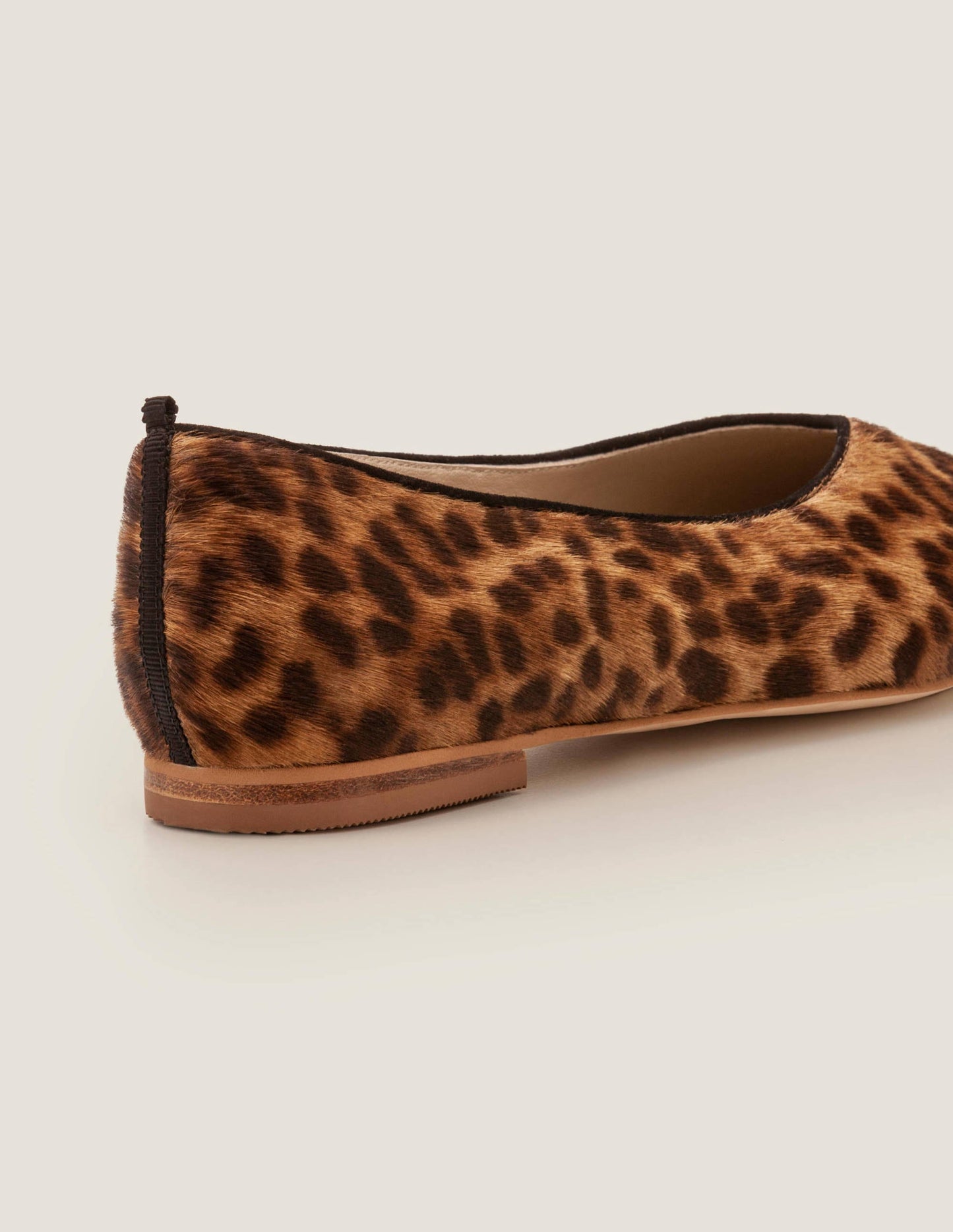 Julia Flache Pumps mit spitzer Zehenpartie-Hellbraun, Leopardenmuster