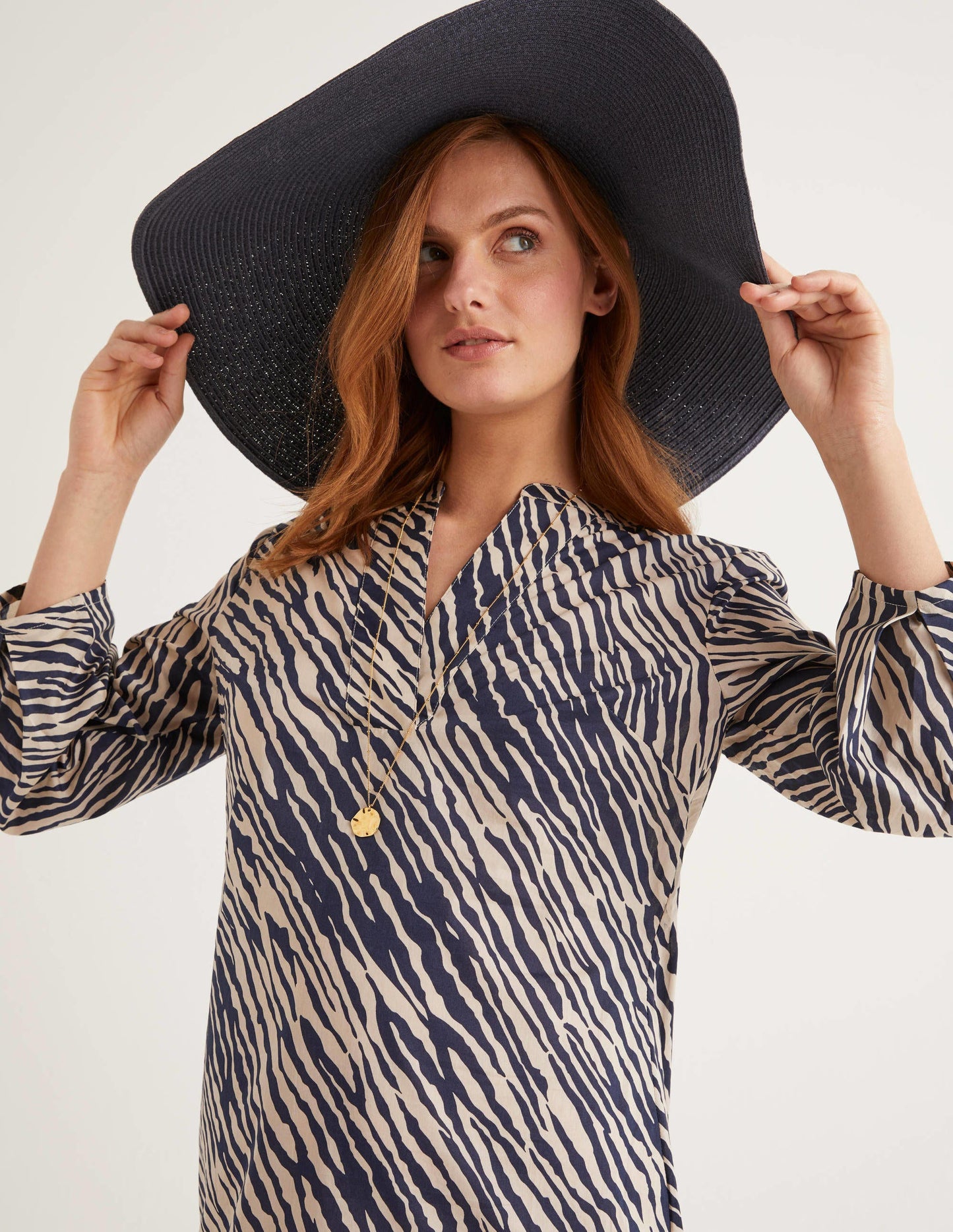 Sonnenhut-Marineblau