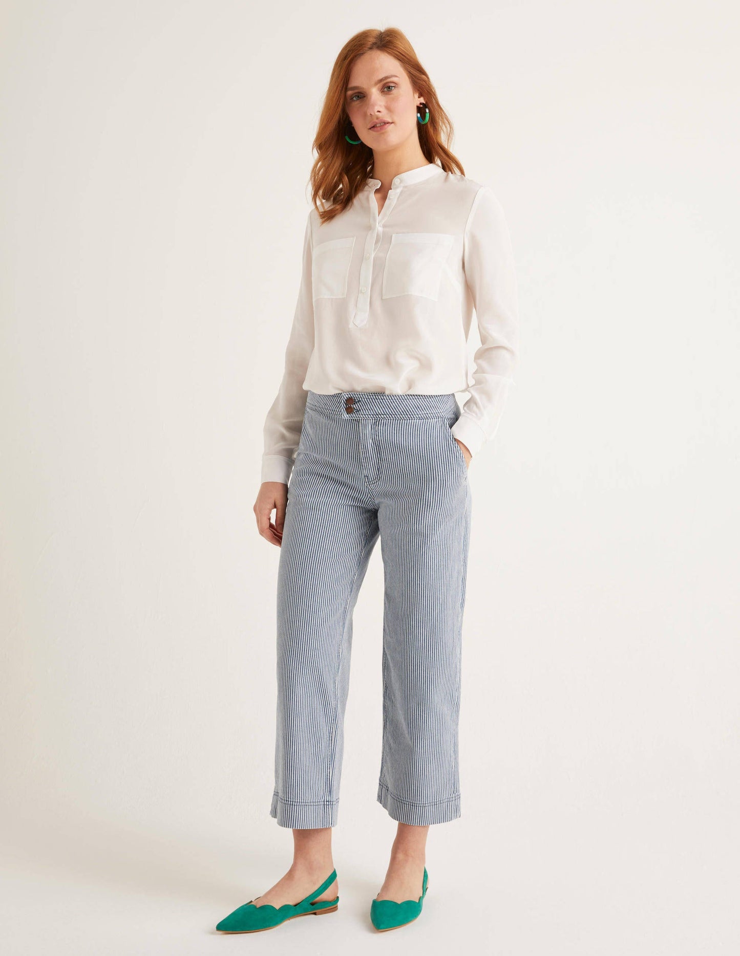 Verkürzte Jeans mit weitem Bein-Feine Streifen