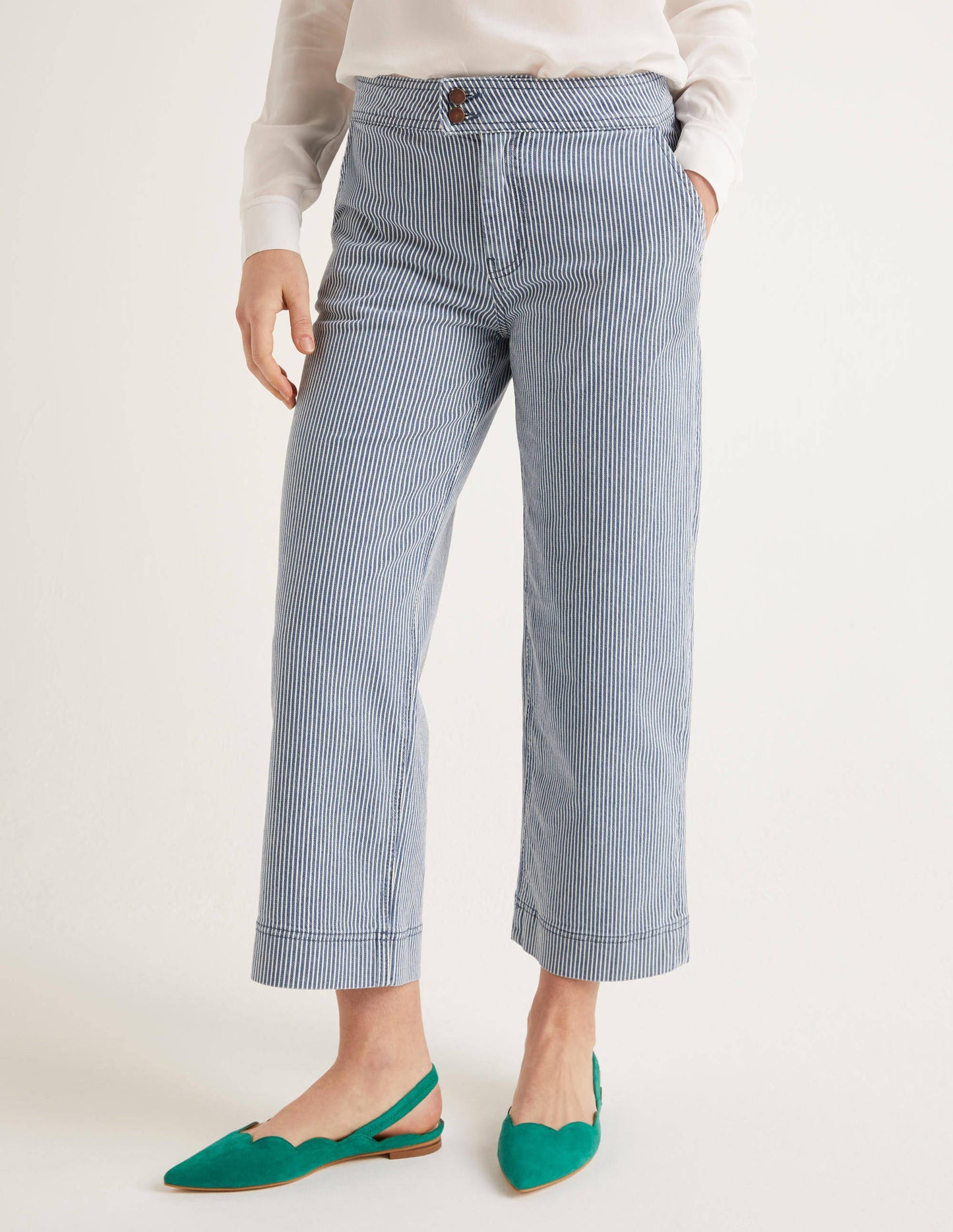 Verkürzte Jeans mit weitem Bein-Feine Streifen