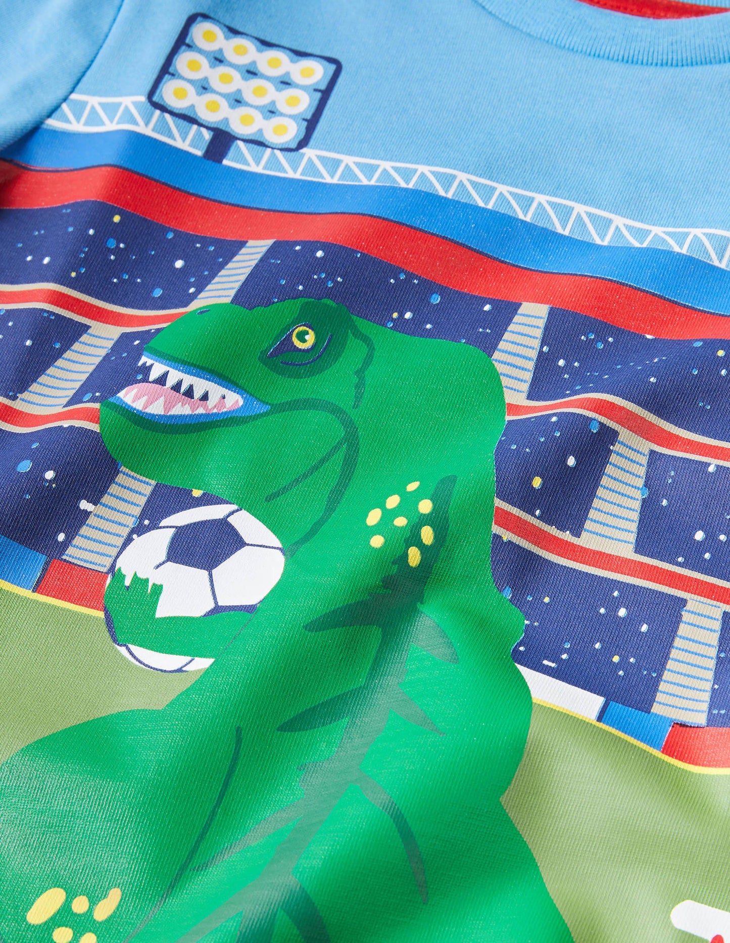 Oberteil mit Szenenmotiv-Surfbrett-Blau, Stadion