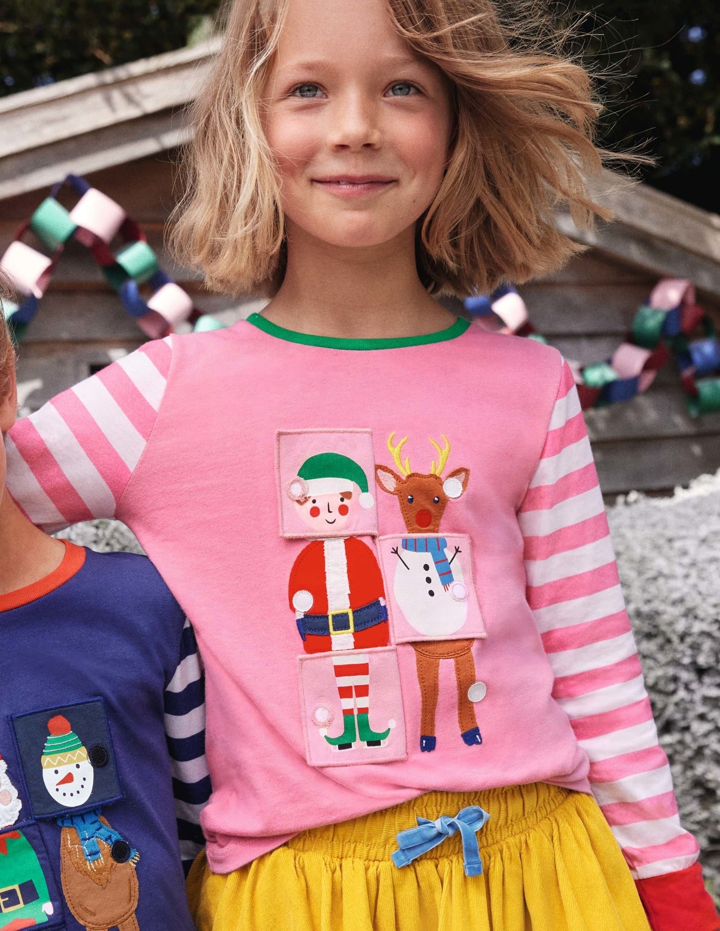 Festliches Oberteil mit Daumenkinomotiv-Helles Blütenrosa, Festliches Muster