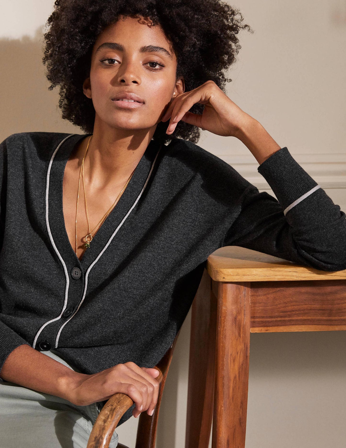 Lässiger Cardigan mit V-Ausschnitt-Anthrazit Melange