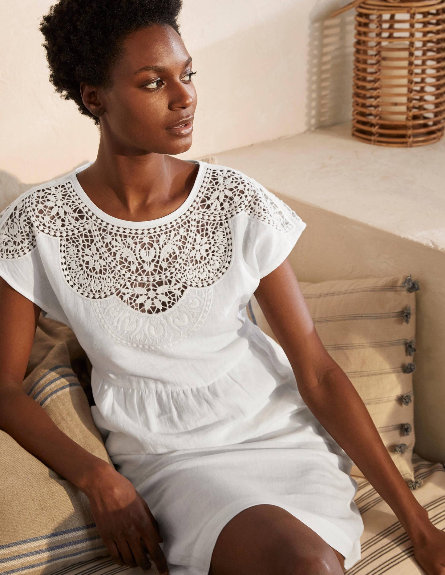 Fleur Leinenkleid mit Stickerei-Weiß