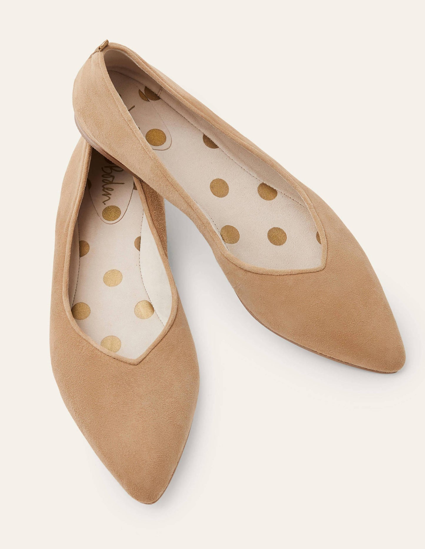 Julia Flache Pumps mit spitzer Zehenpartie-Kamelbraun