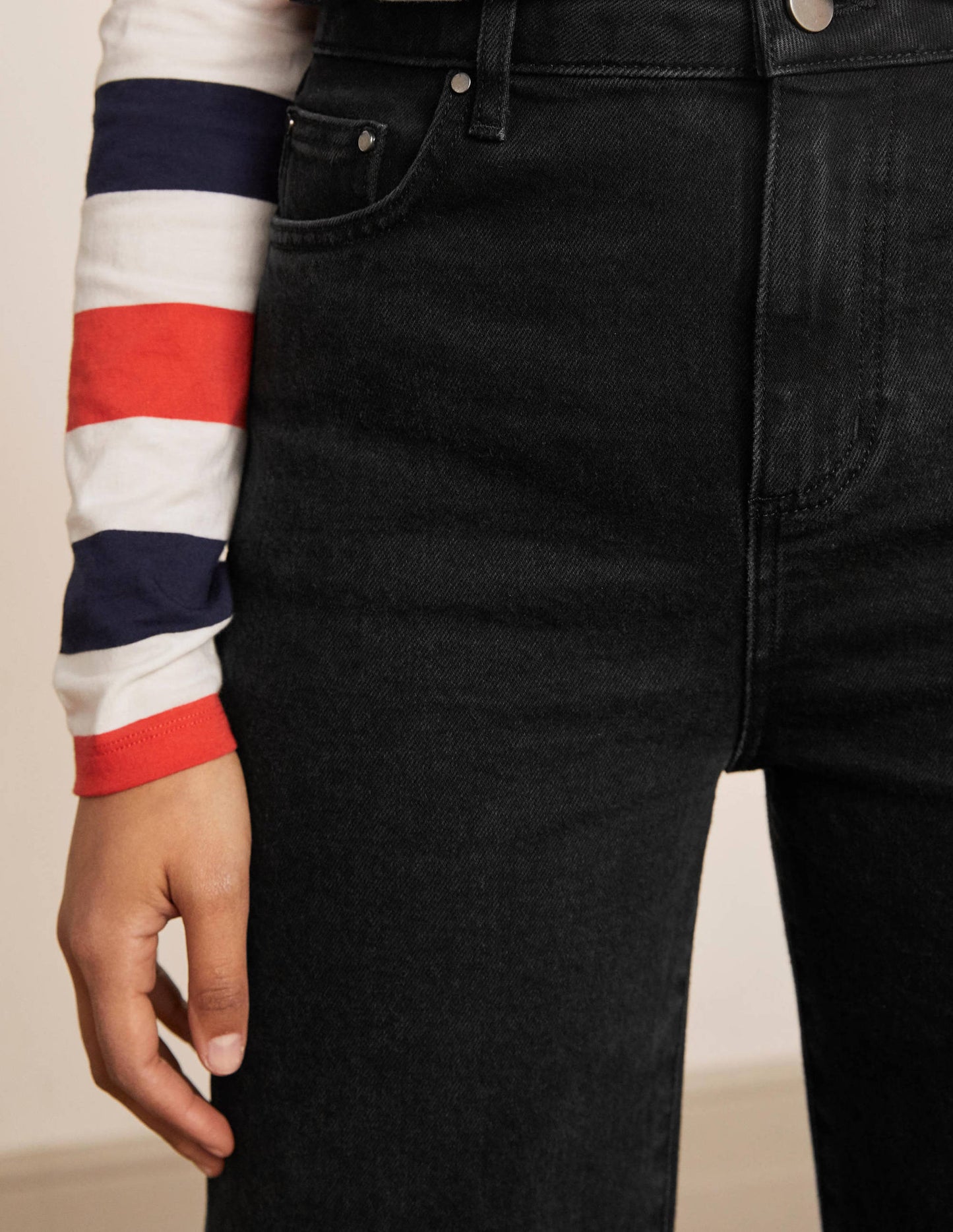 Jeans mit lockerem Bein-Schwarz