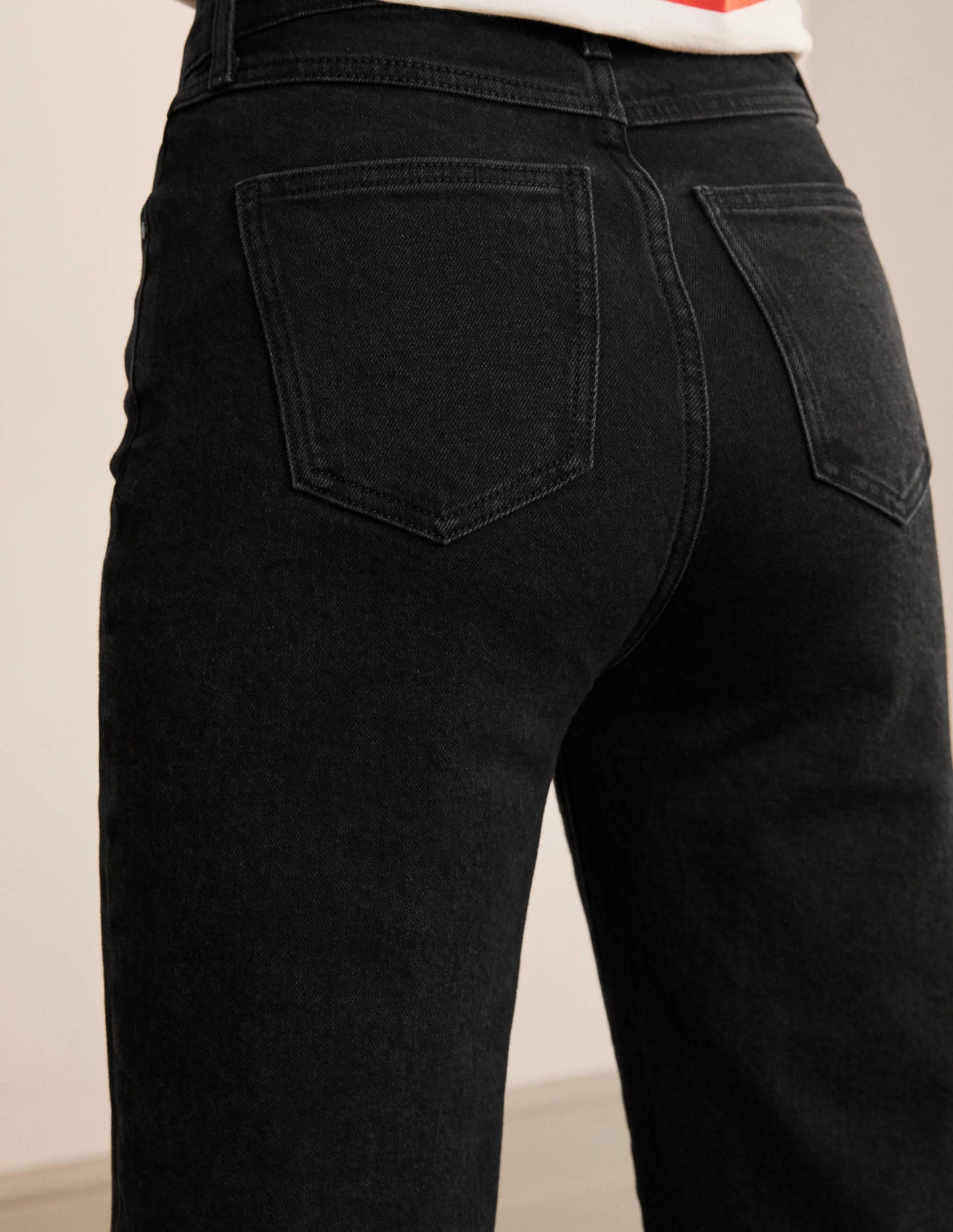 Jeans mit lockerem Bein-Schwarz