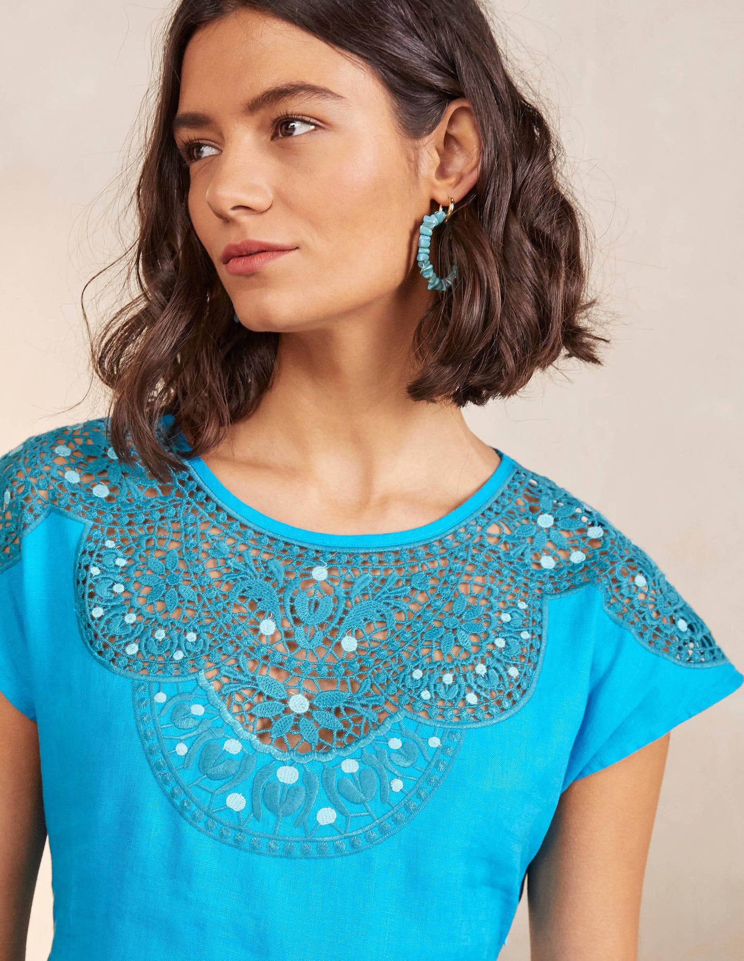 Fleur Leinenkleid mit Stickerei-Lagunenblau