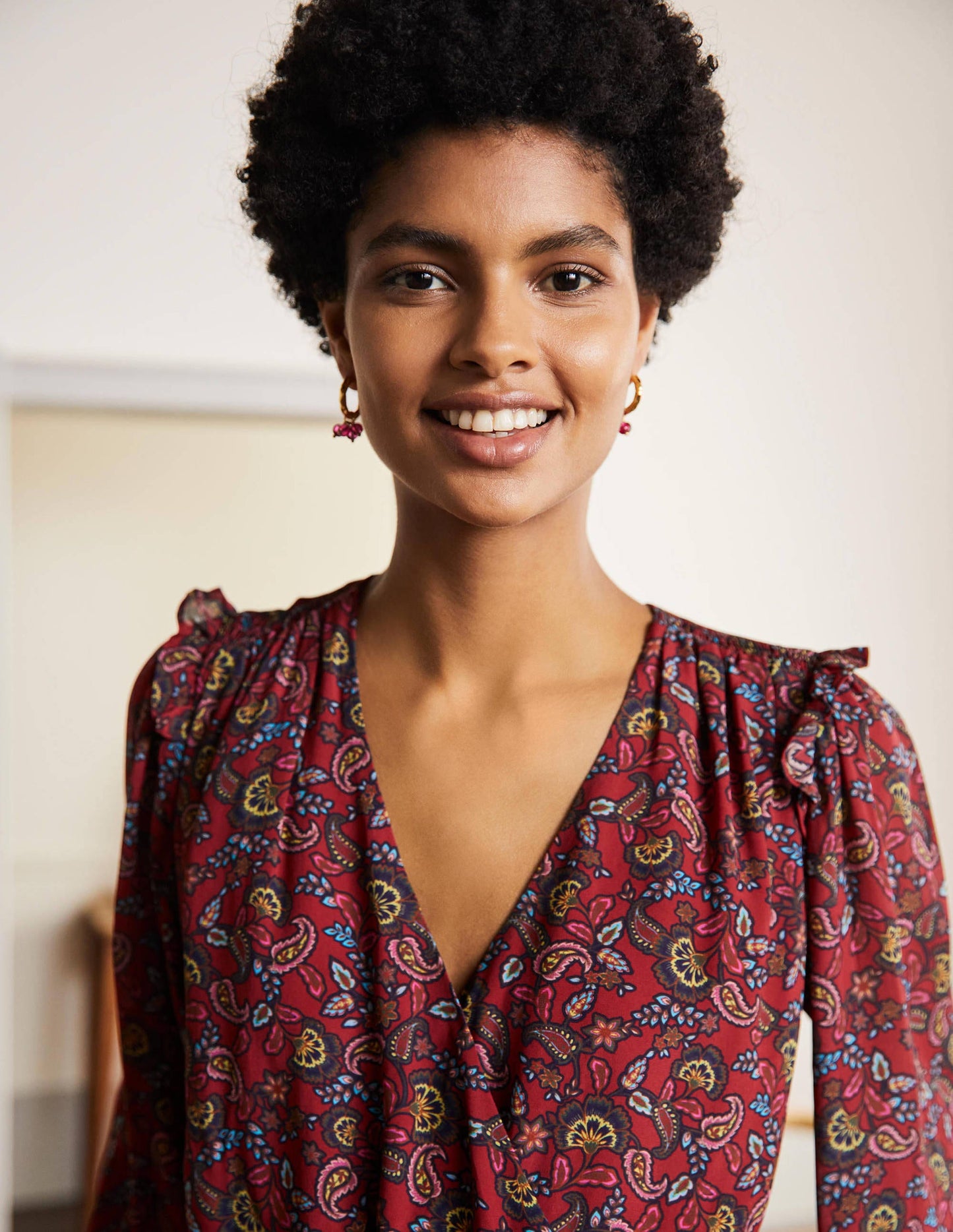 Robe portefeuille midi Becky-Baie hivernale, motif exotique floral