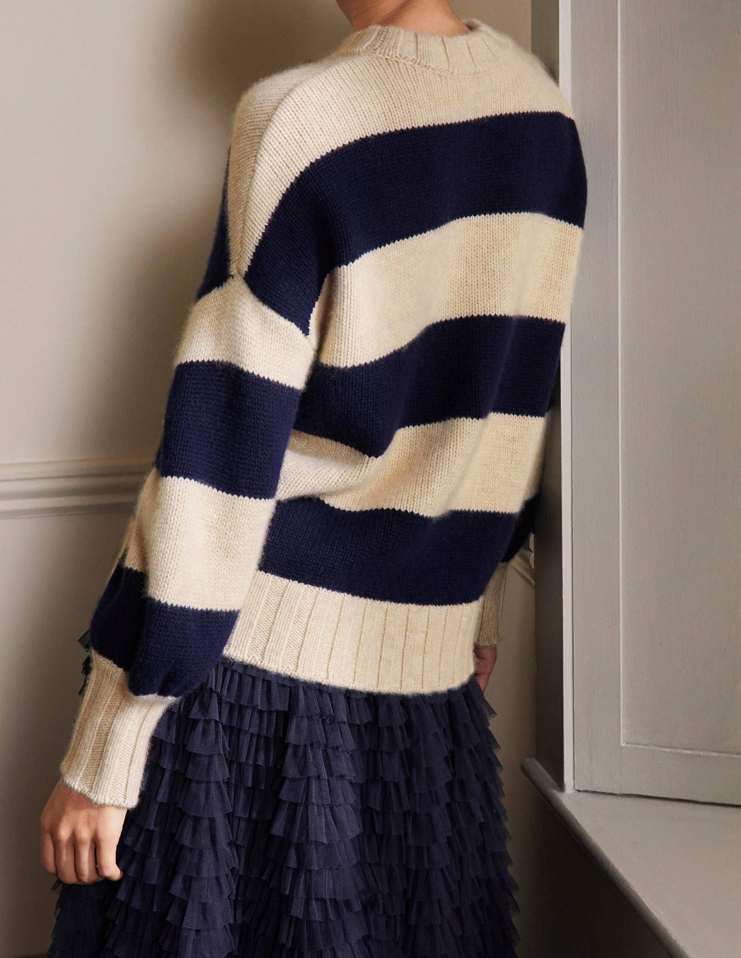 Grobstrickpullover aus Kaschmir-Saphirblau, Gestreift