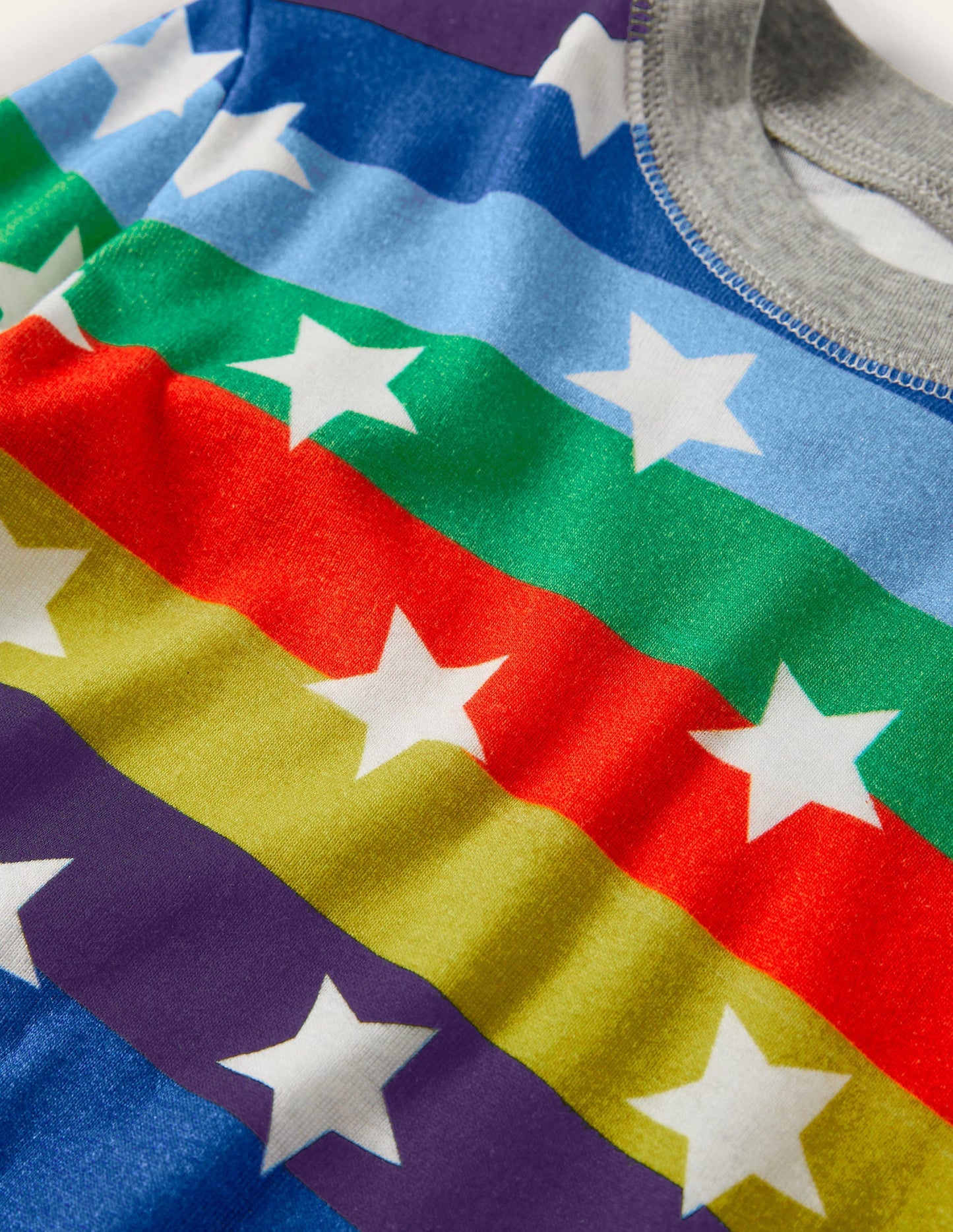 Im Dunkeln leuchtender Schlafanzug mit anliegender Passform-Regenbogen, Sterne