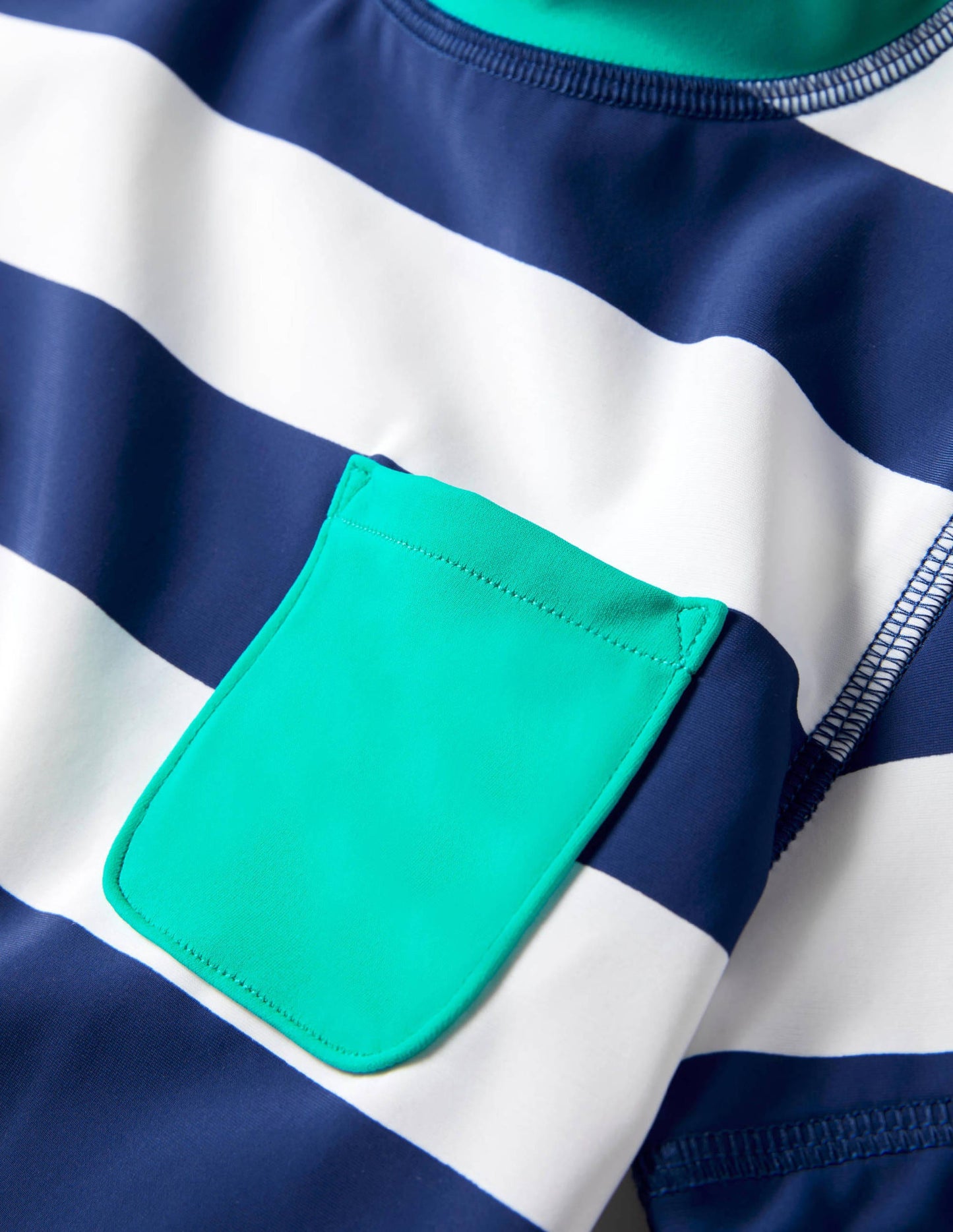 Badeshirt mit kurzen Ärmeln-Wellenblau/Weiß