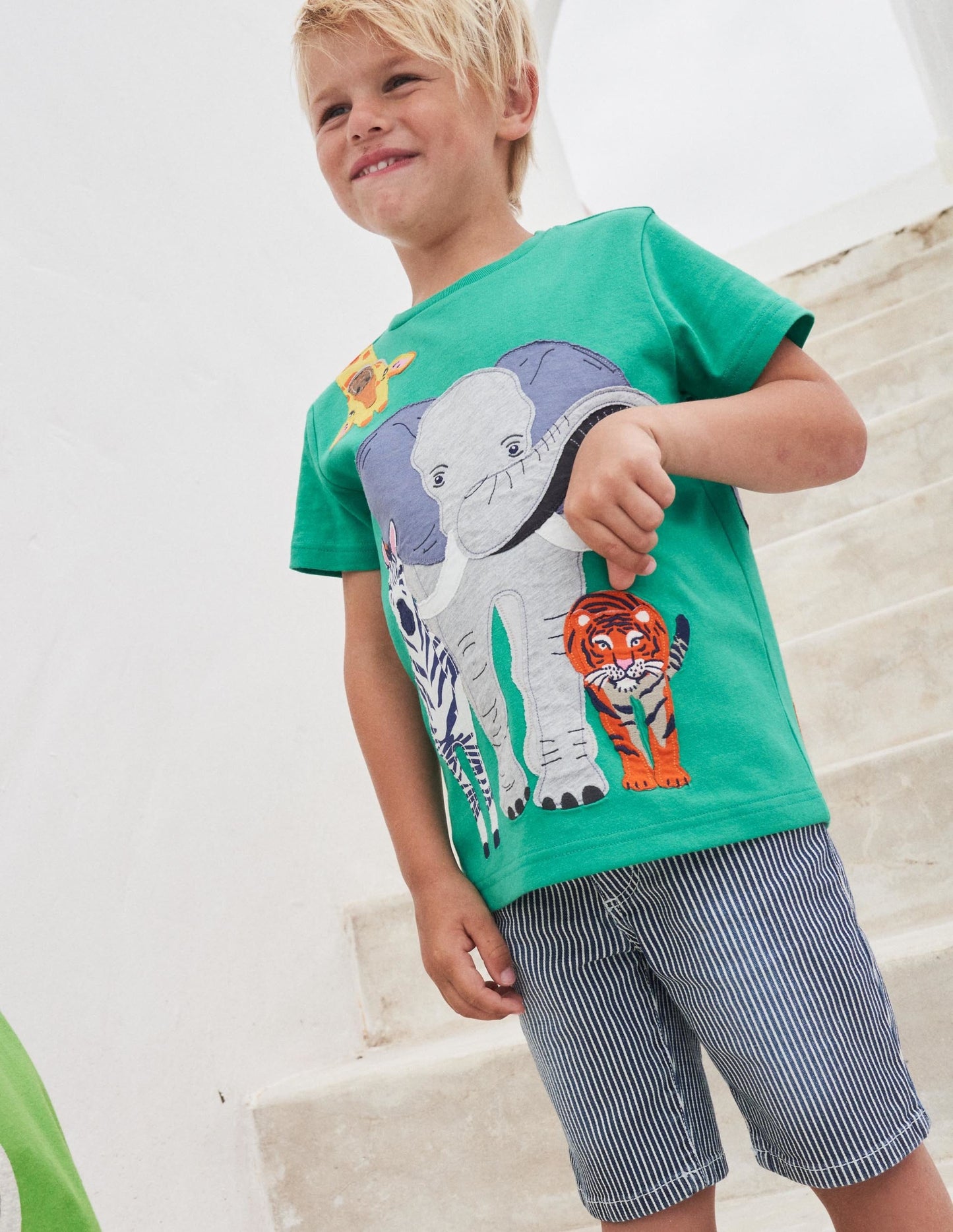 Denimshorts mit Adventure-Flex-Indigoblau, Feine Streifen