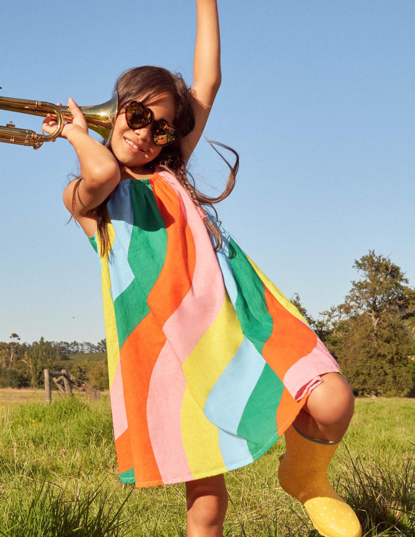 Gewebtes Kleid mit Trägern-Bunt, Regenbogenwellen