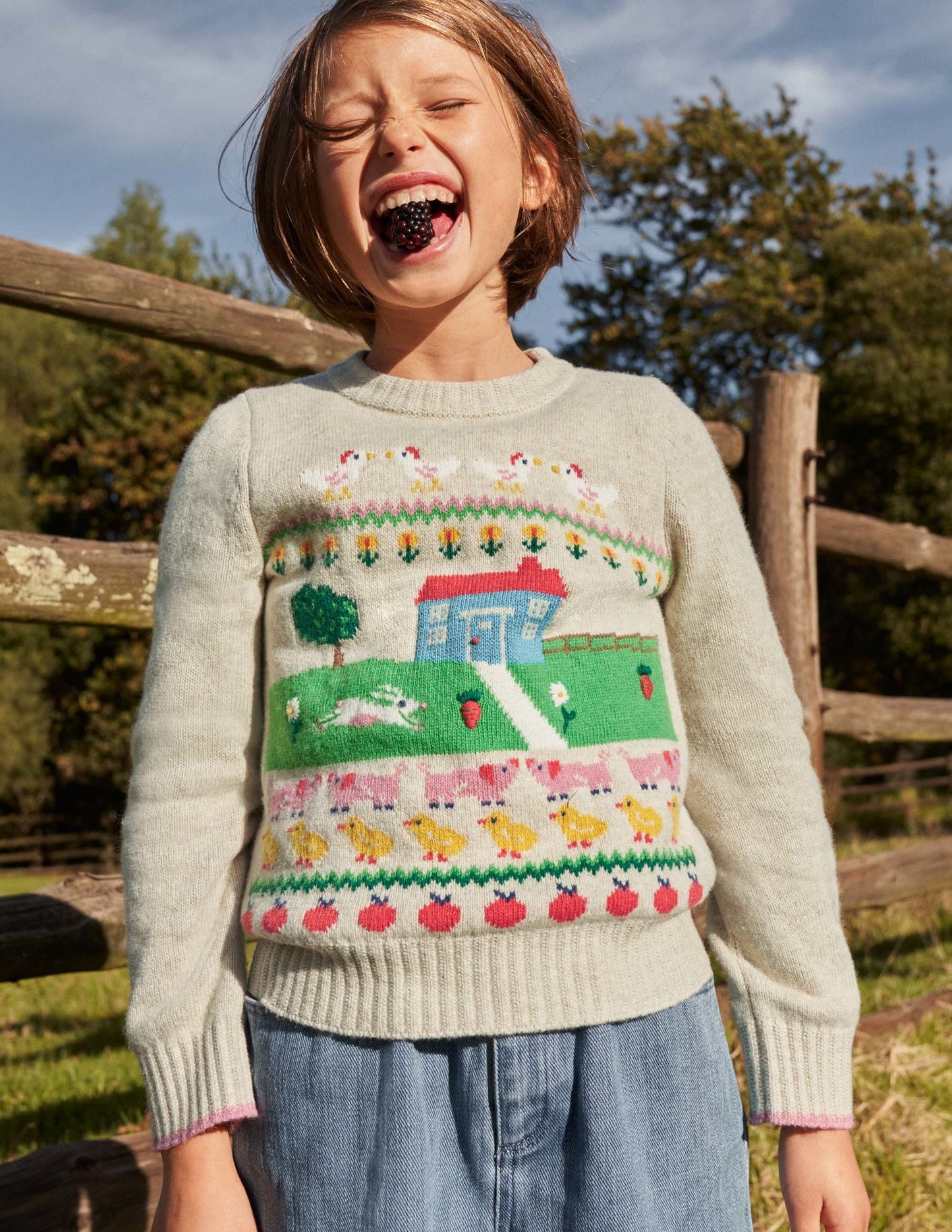 Farm House Jumper-Oatmeal Marl House Scene