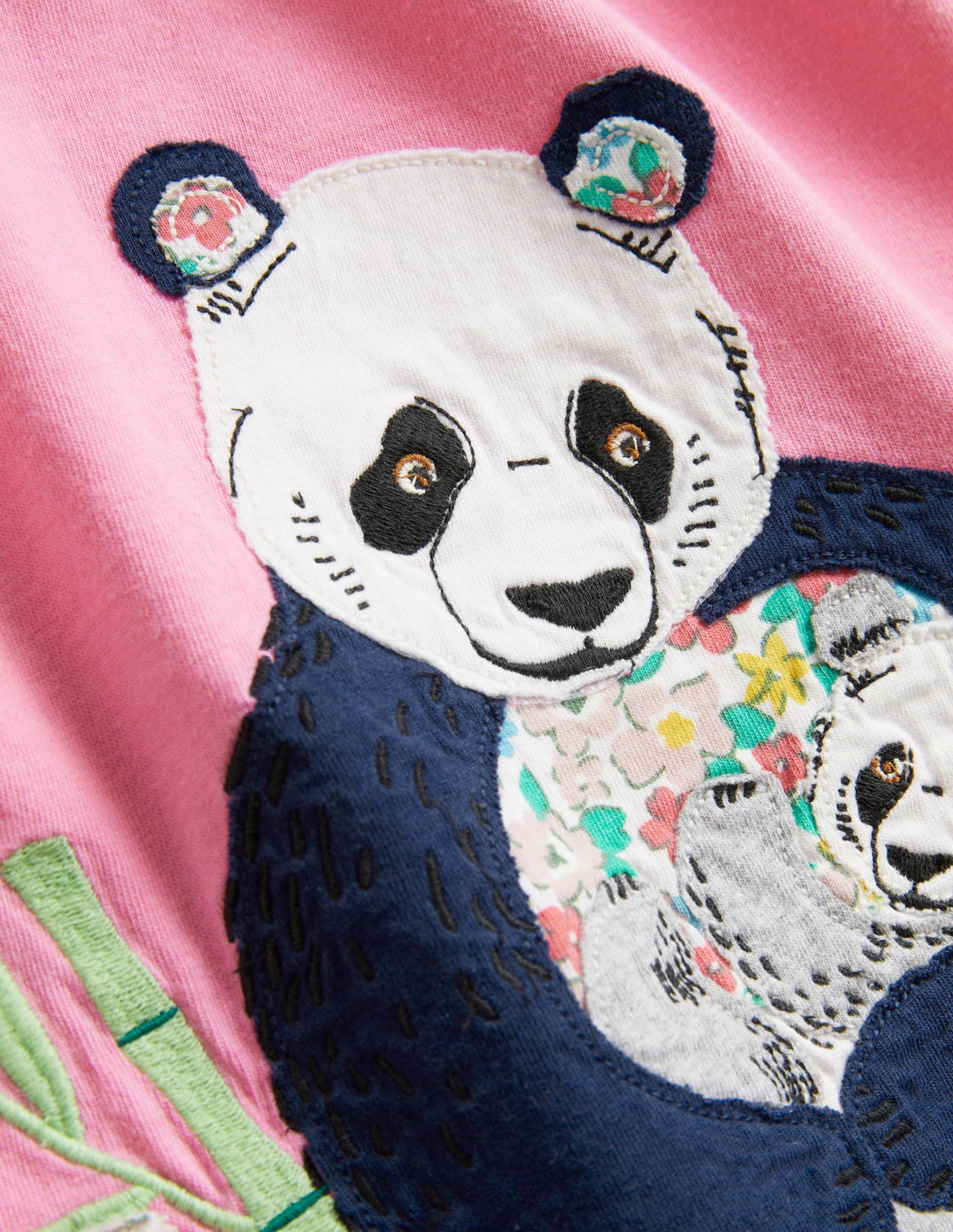Kurzärmliges T-Shirt mit Applikation-Helles Blütenrosa, Pandas