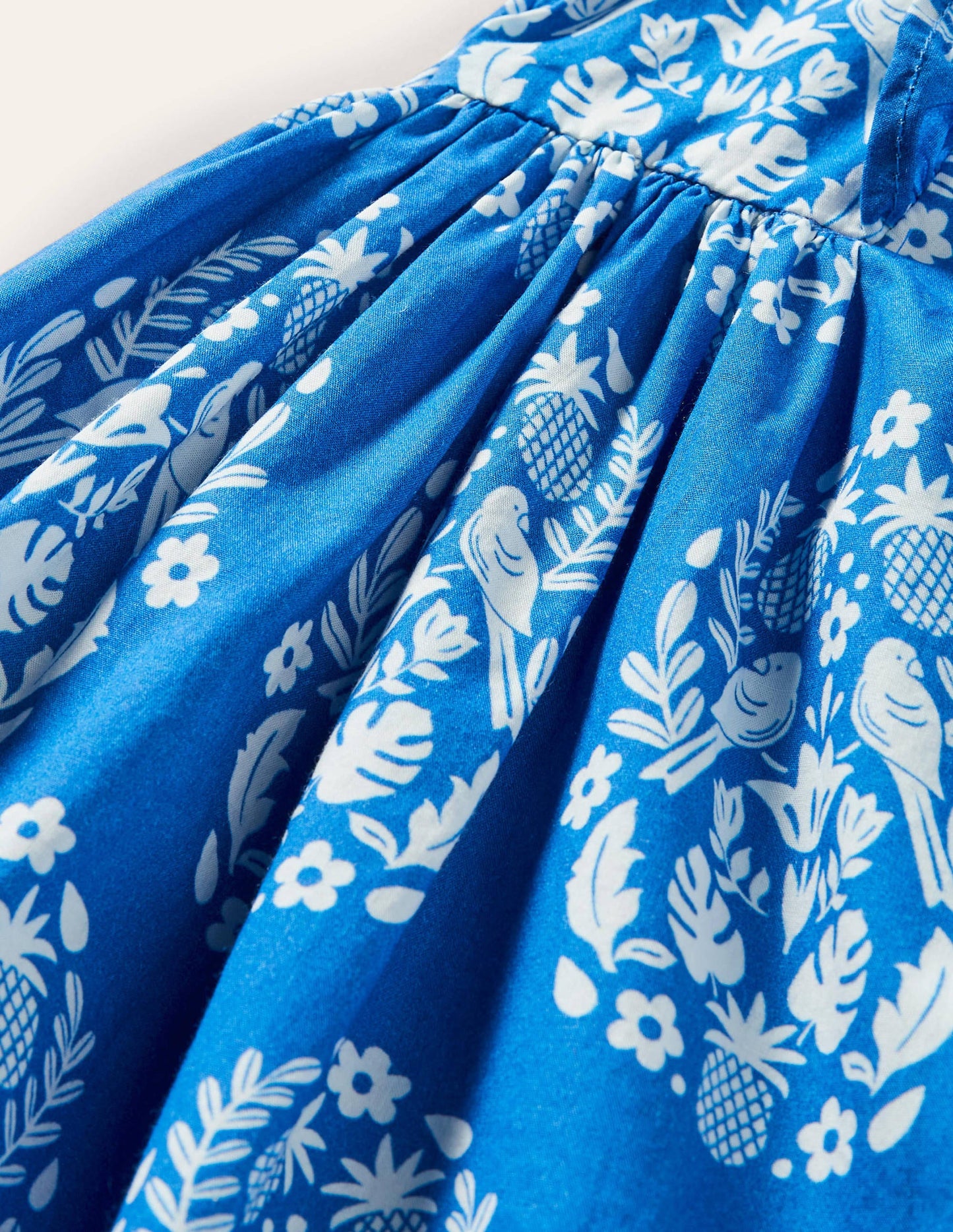 Gemustertes Kleid mit Rüschenärmeln-Helles Marineblau, Holzschnittmuster