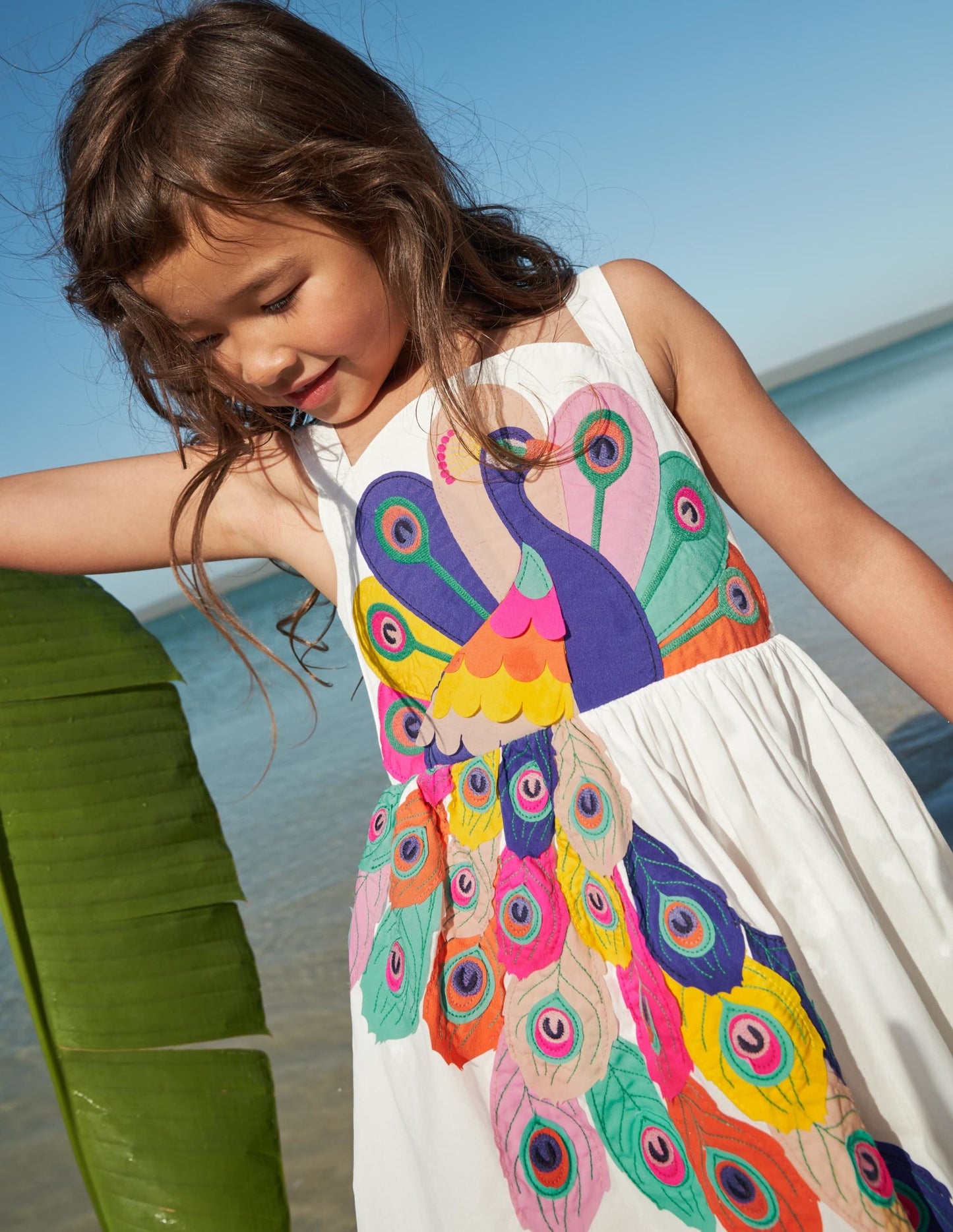 Kleid mit Pfau-Applikation-Naturweiß