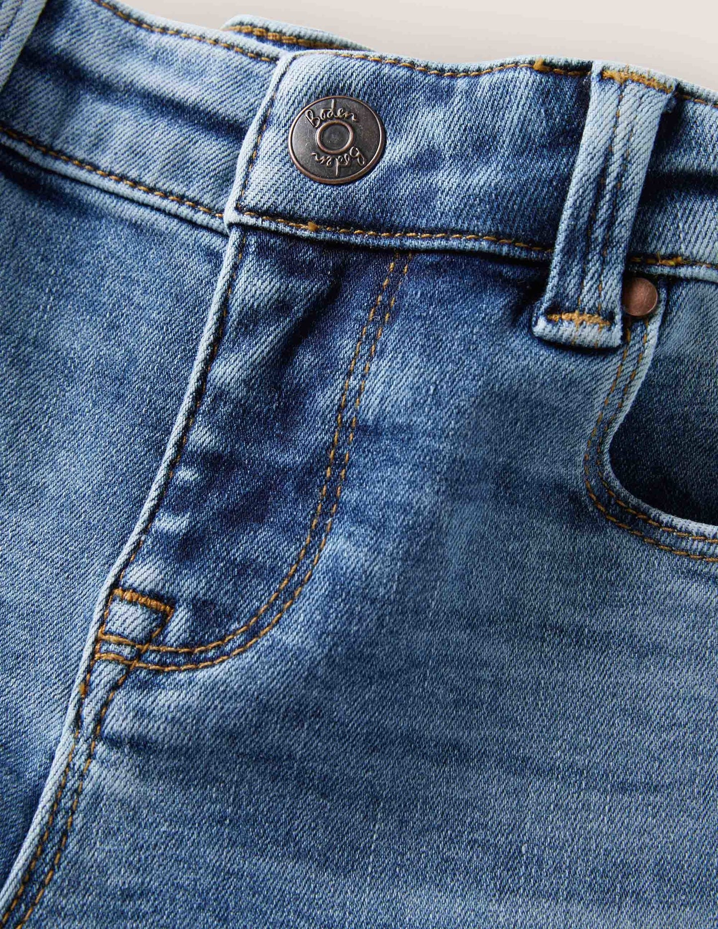 Adventure-Flex Schmal geschnittene Jeans-Helles Vintageblau