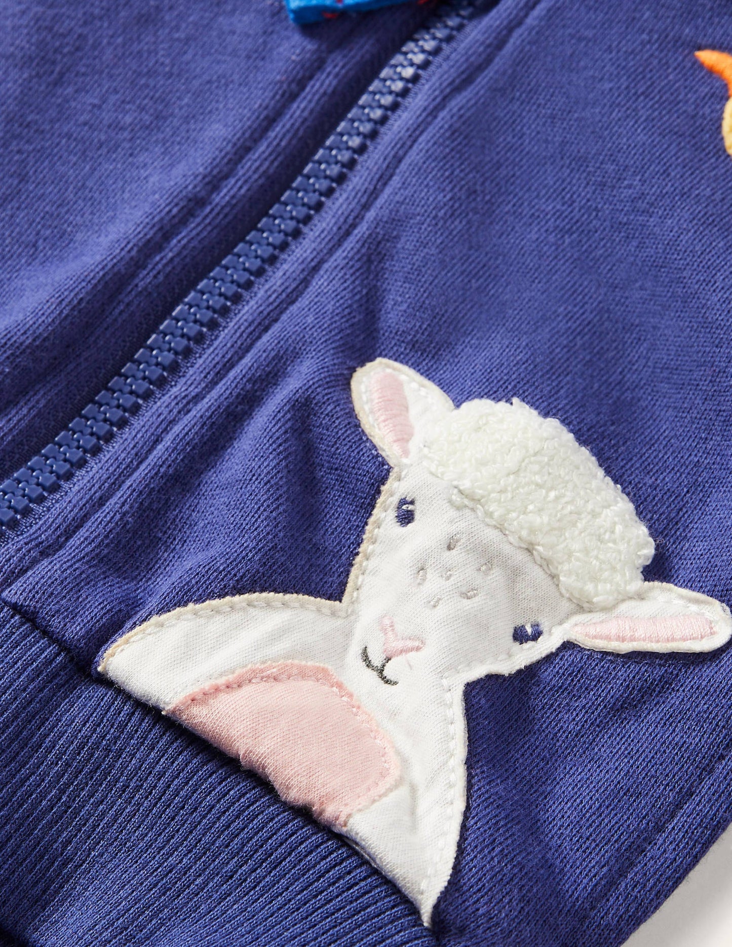 Kapuzenjacke mit Applikation-Blau, Neugierige Tiere