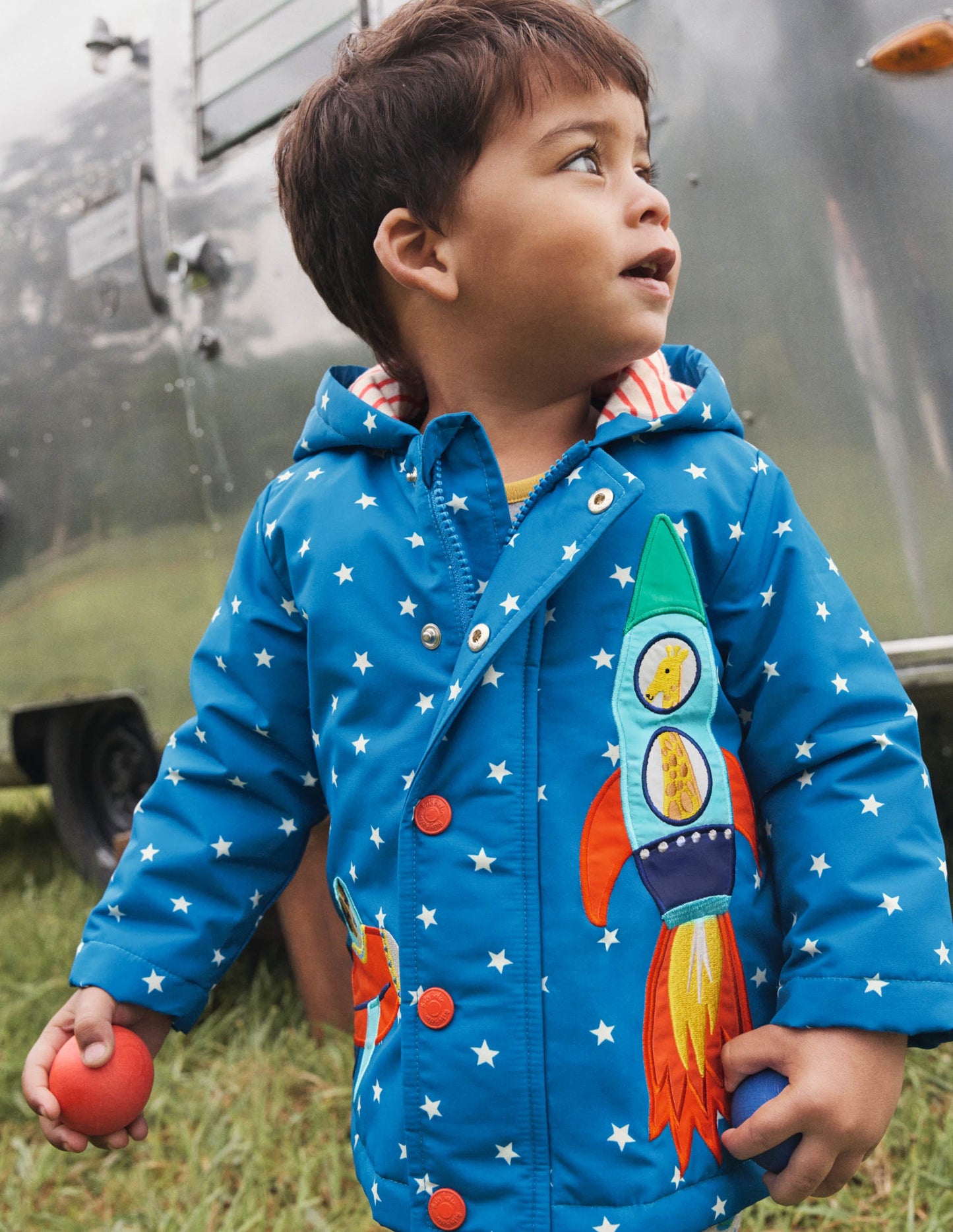 Regenjacke mit Applikation-Strahlendes Marineblau/Naturweiß, Weltall