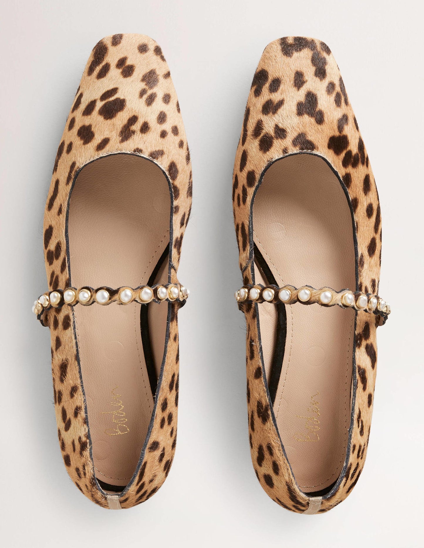 Ballerinas mit Perlenriemen-Gepard