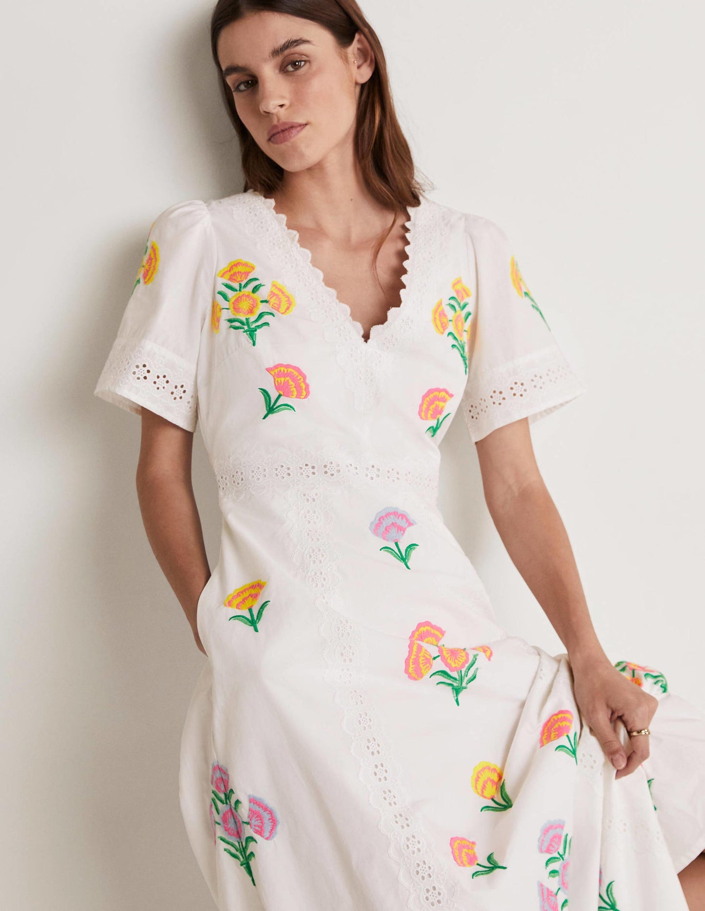 Edith Maxikleid mit Stickerei-Naturweiß