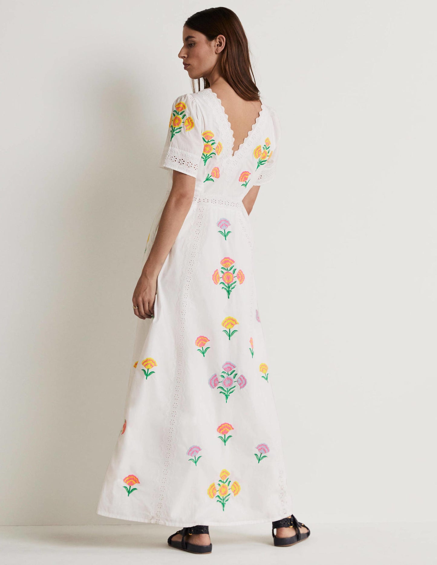 Edith Maxikleid mit Stickerei-Naturweiß