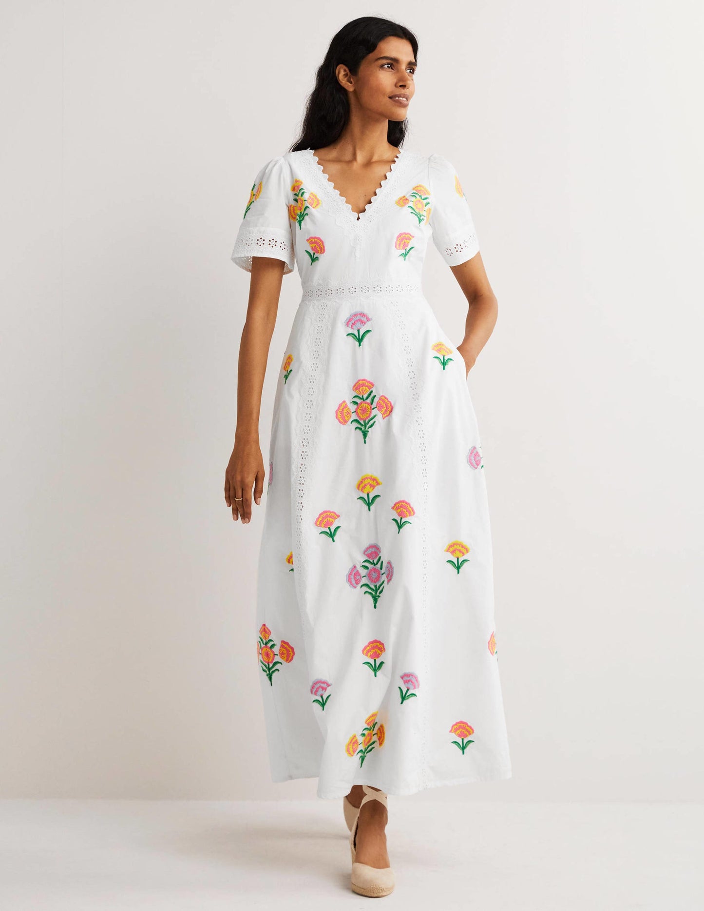 Edith Maxikleid mit Stickerei-Naturweiß