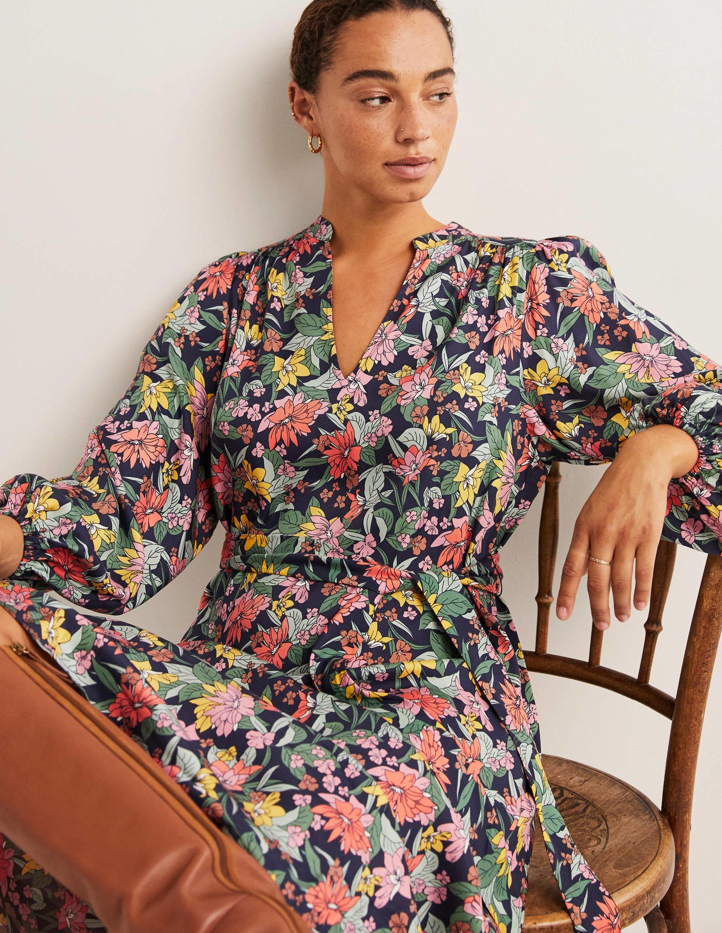 Blouson-Midikleid mit gekerbtem Ausschnitt-Bunt, Weinrebenmuster