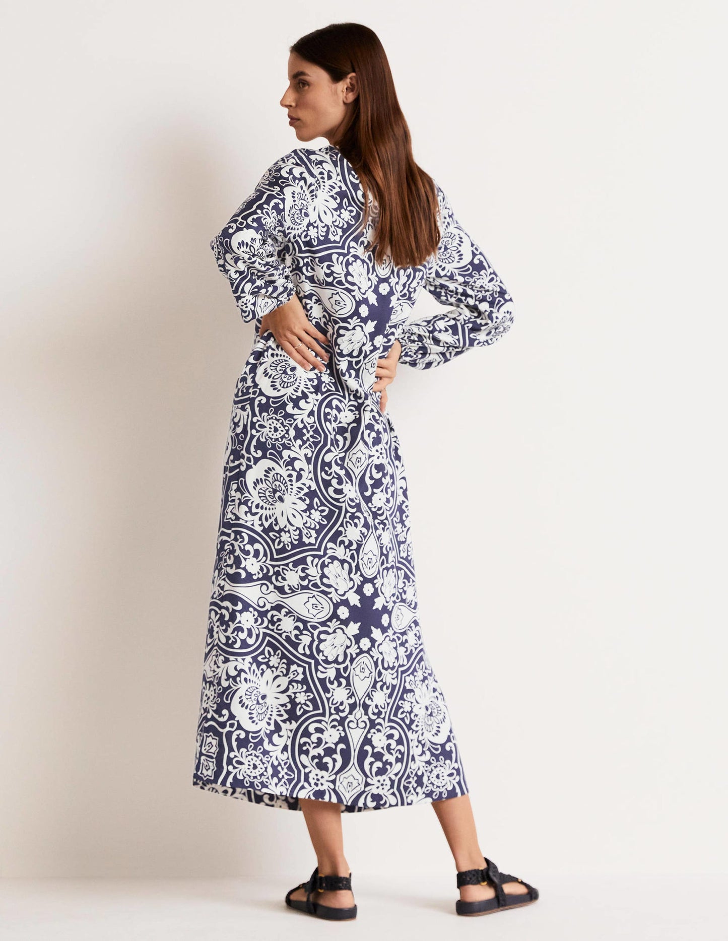 Langärmliges Säulen-Midikleid-Navy, Blütenornamente