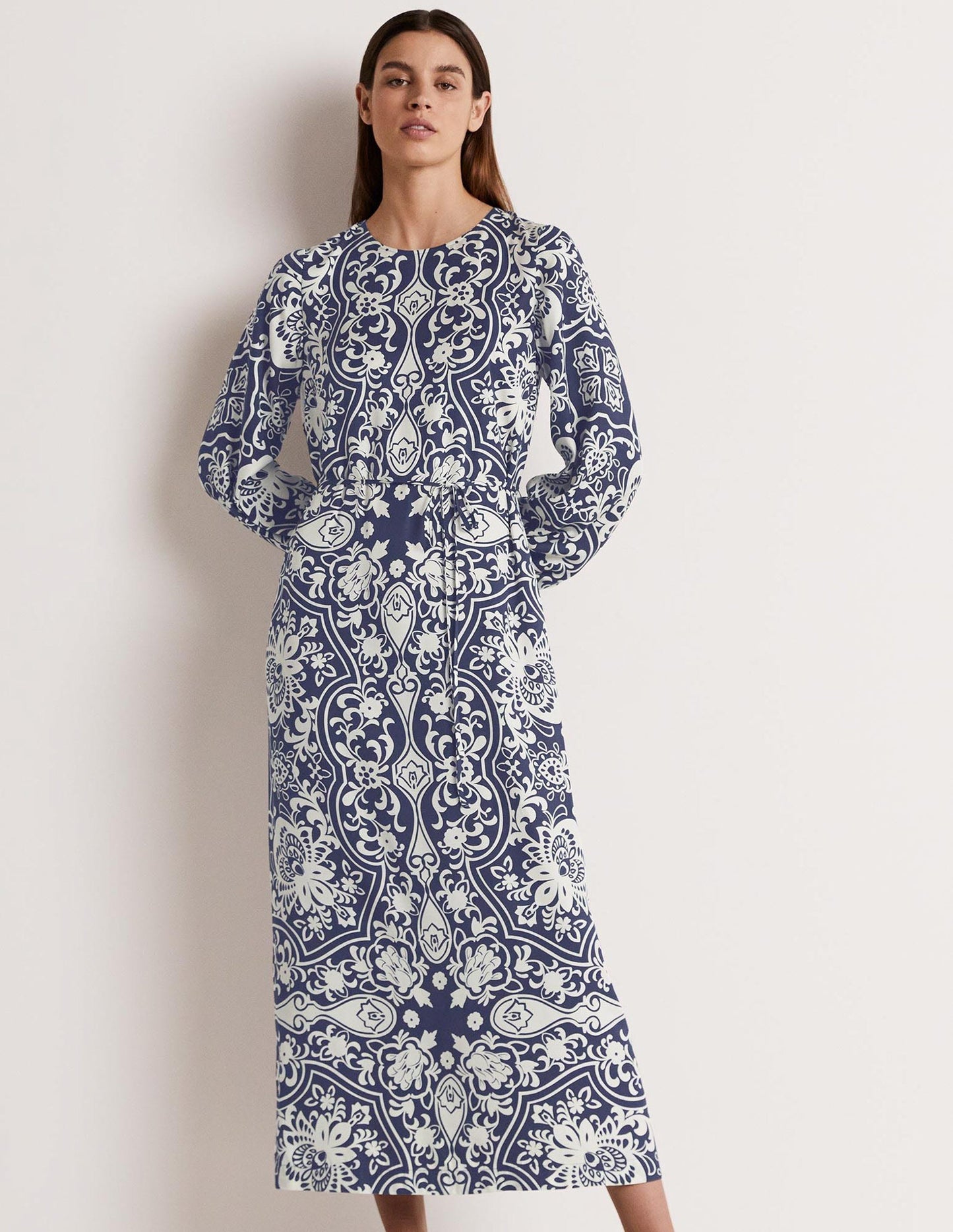 Langärmliges Säulen-Midikleid-Navy, Blütenornamente