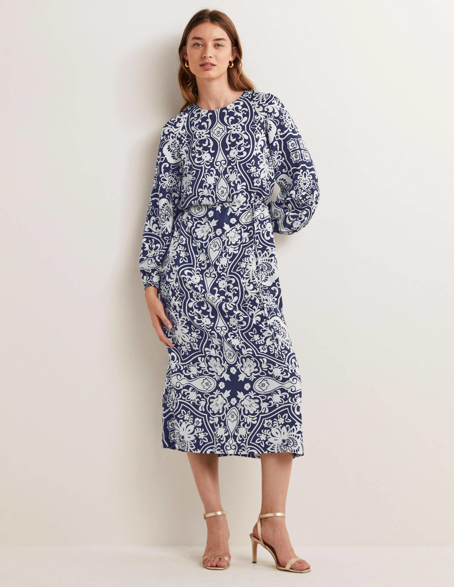 Langärmliges Säulen-Midikleid-Navy, Blütenornamente