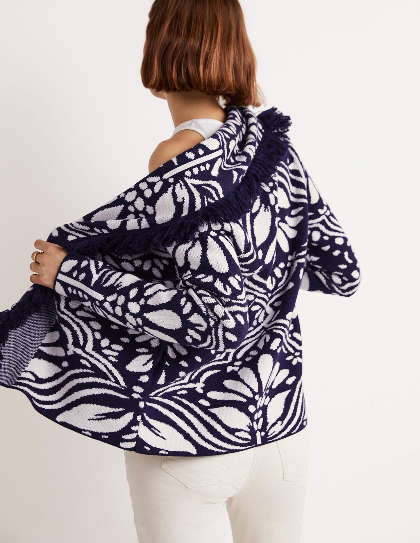 Jacquard-Strickjacke mit Fransen-Navy, Orientalische Diamanten