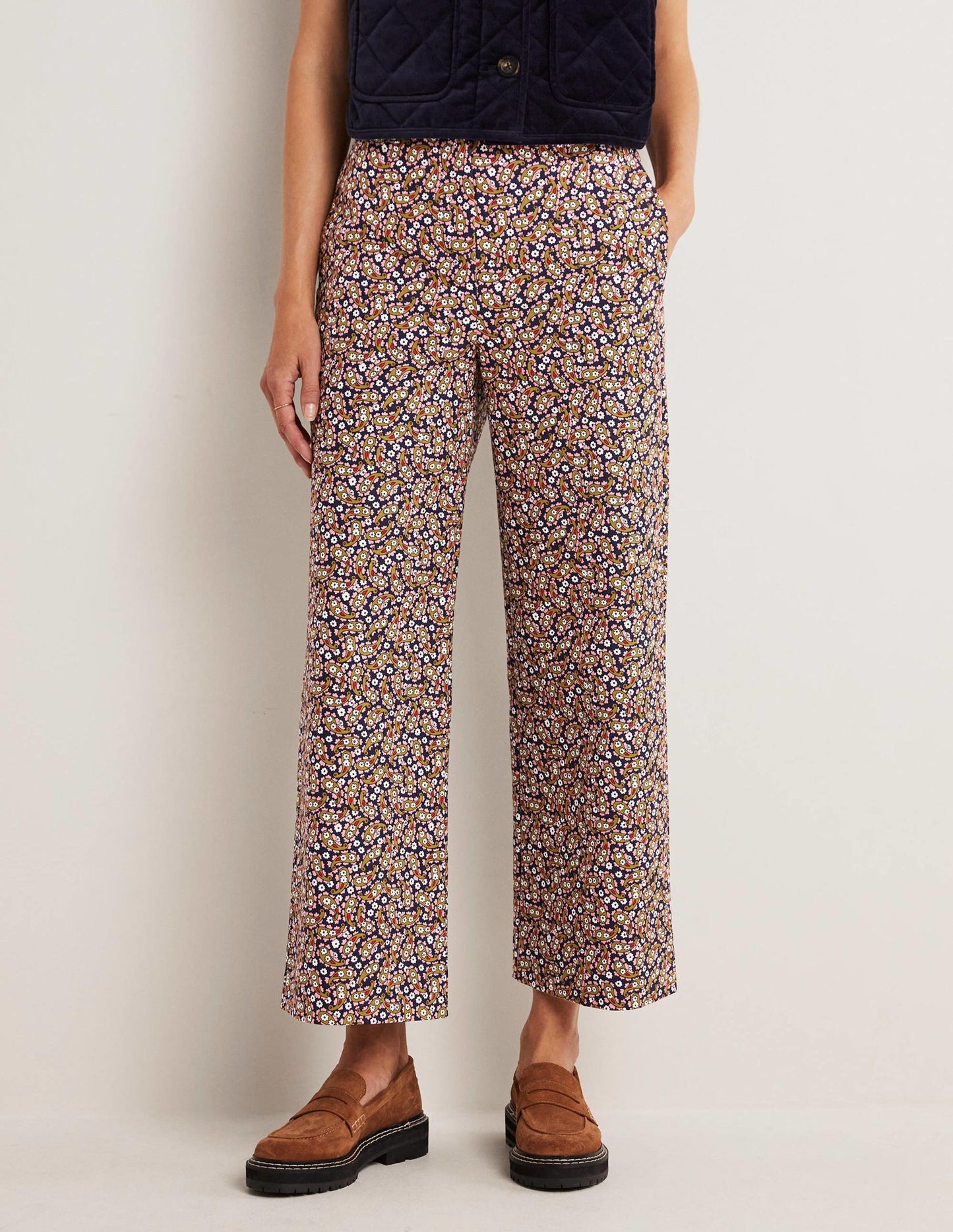 Richmond Hose mit hoher Taille-Citronella, Blütenblätter-Paisleymuster