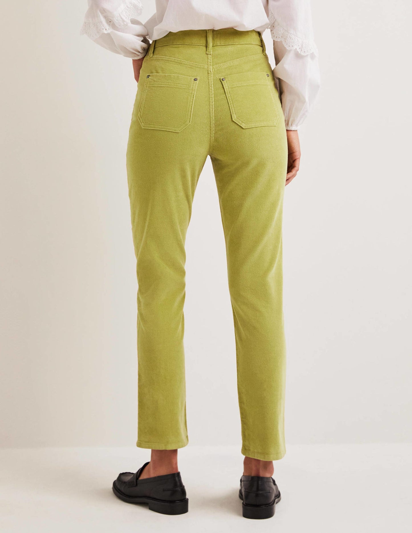 Cord-Jeans mit geradem Bein-Zederngrün