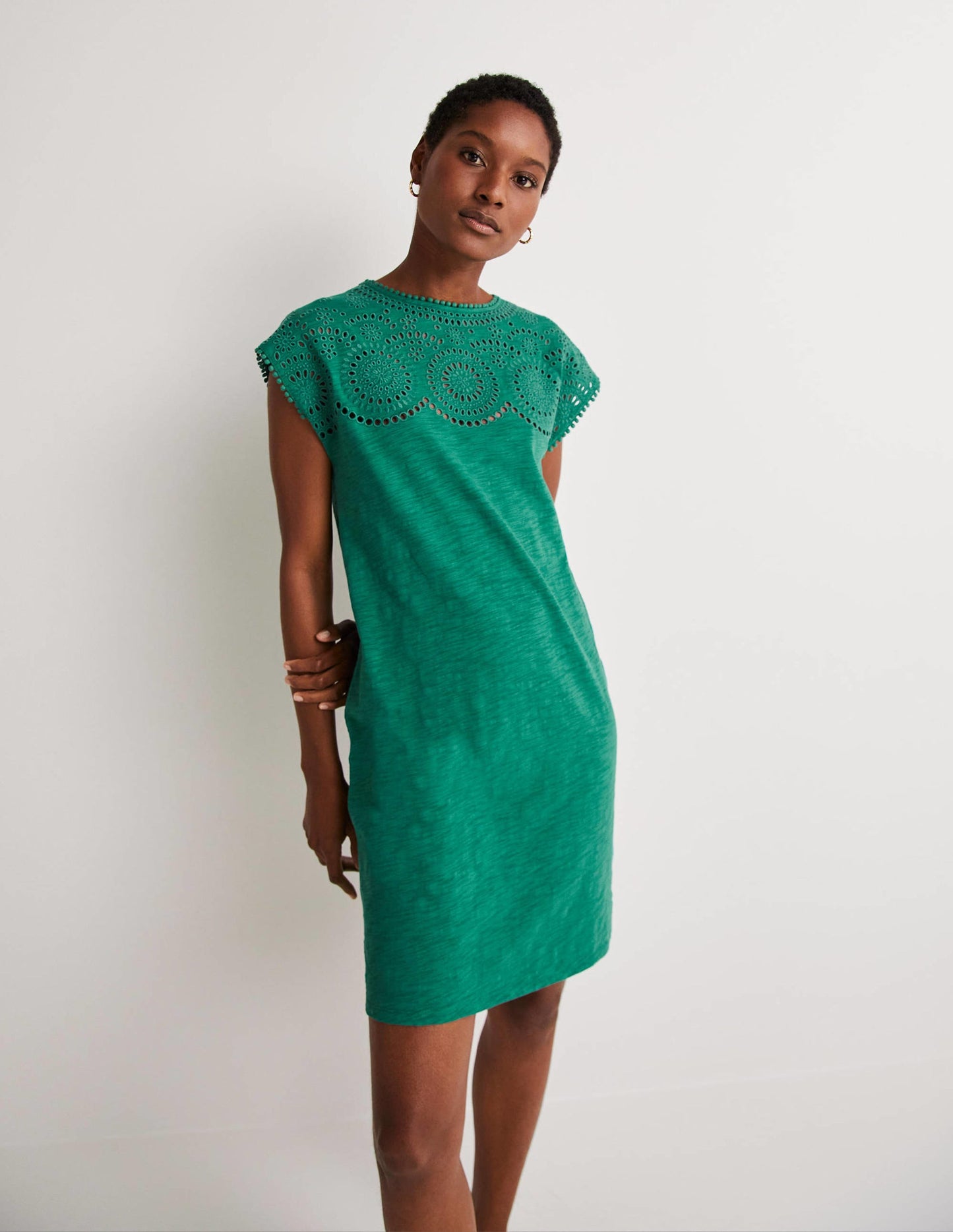 T-Shirt-Kleid aus Jersey mit Lochspitze-Waldgrün