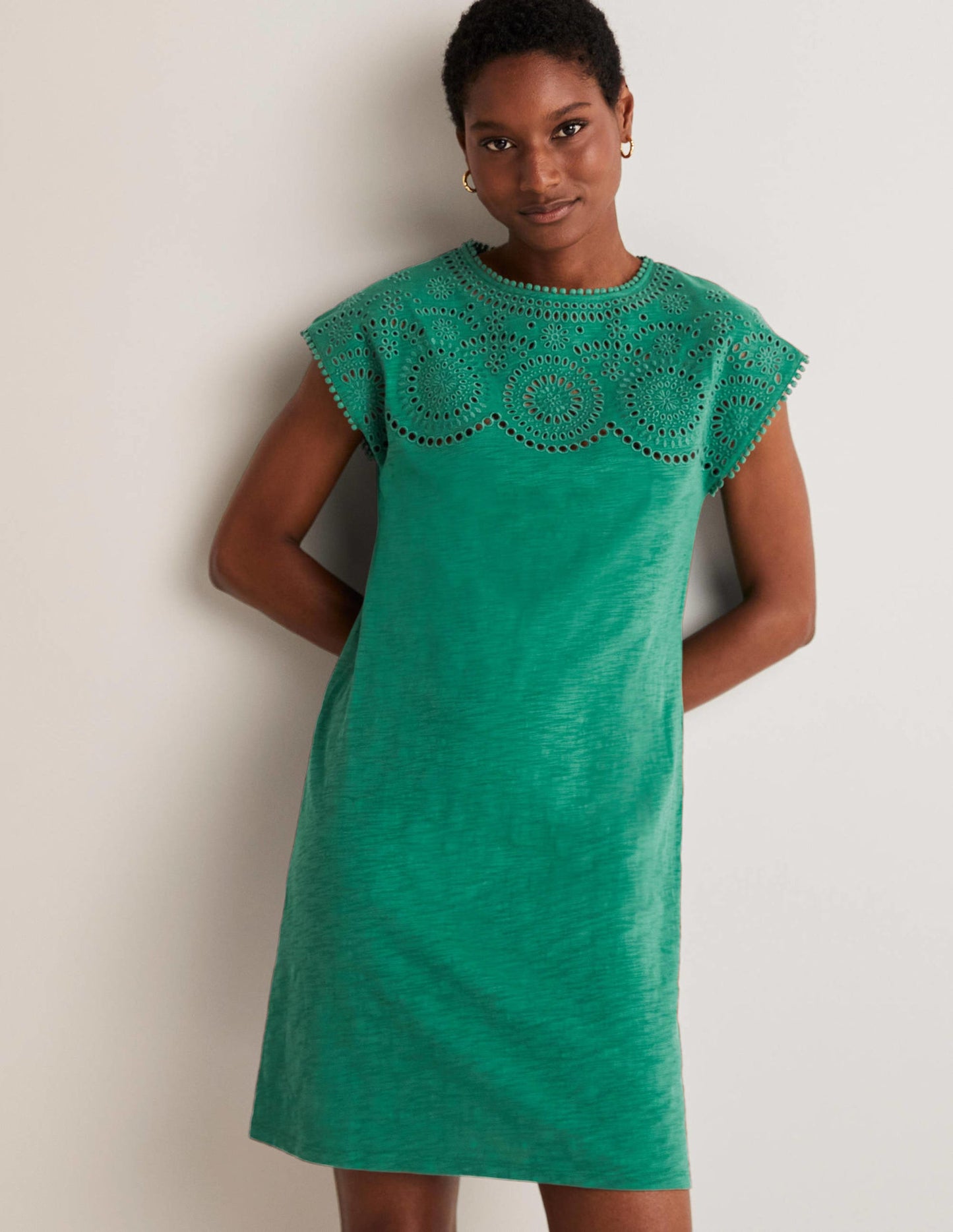 T-Shirt-Kleid aus Jersey mit Lochspitze-Waldgrün