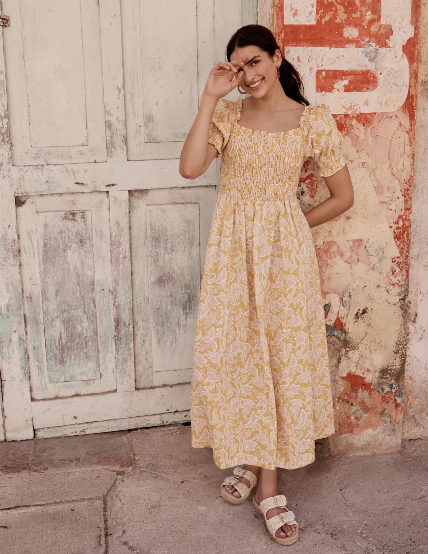 Midikleid mit gesmoktem Oberteil-Buttergelb, Wildblumen