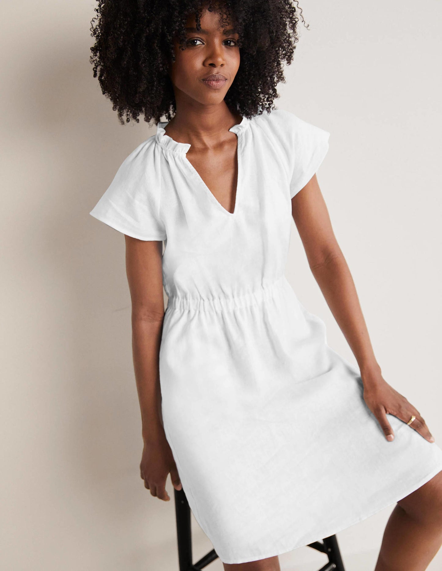 Kurzärmeliges Leinenkleid-Weiß
