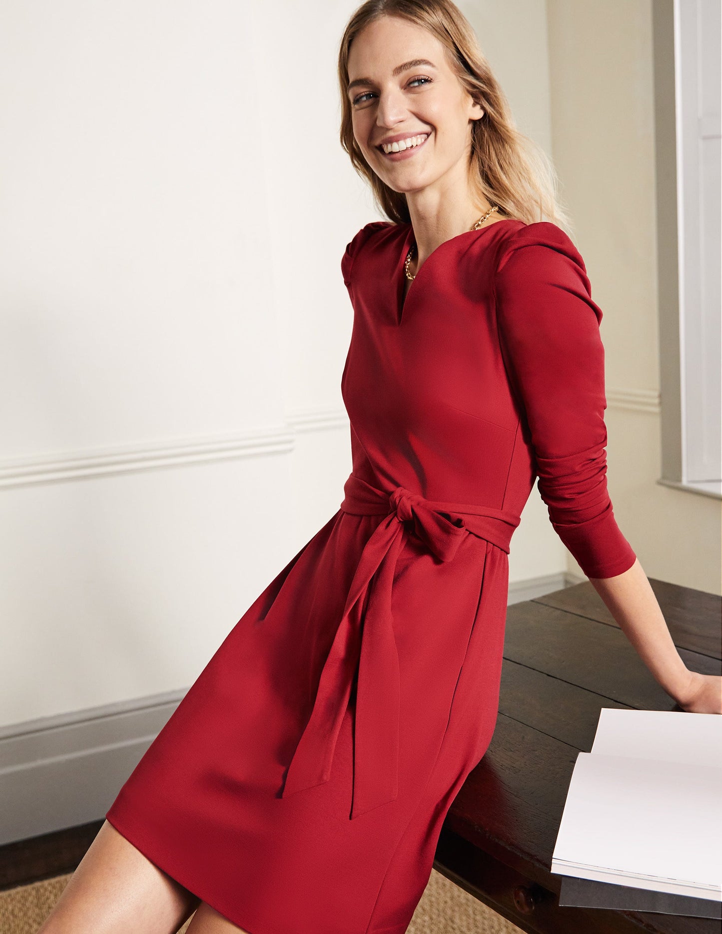 A-Linien-Kleid mit Puffärmeln-Winterbeere