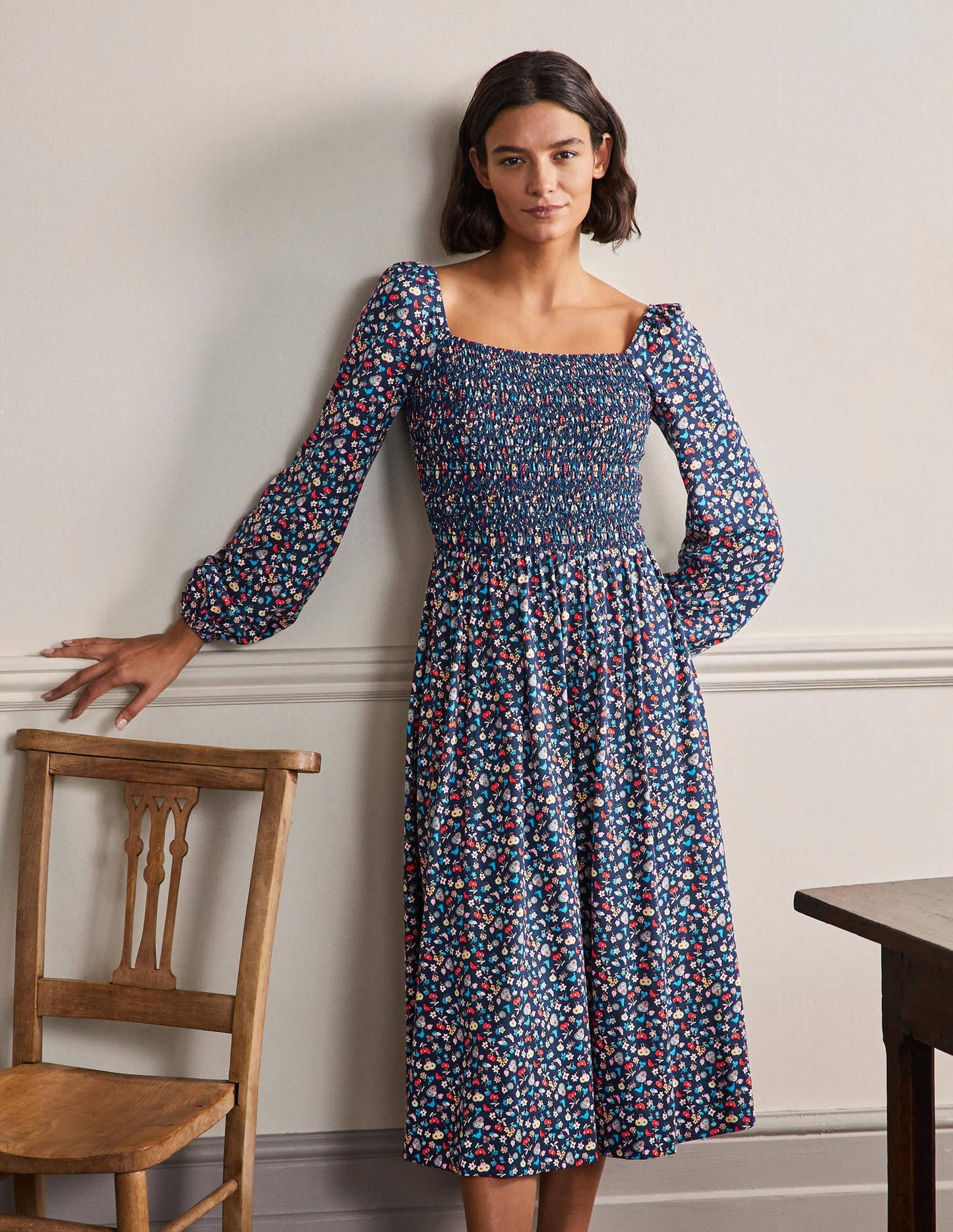 Jersey-Midikleid mit Smokdetail-Navy, Waldknospen