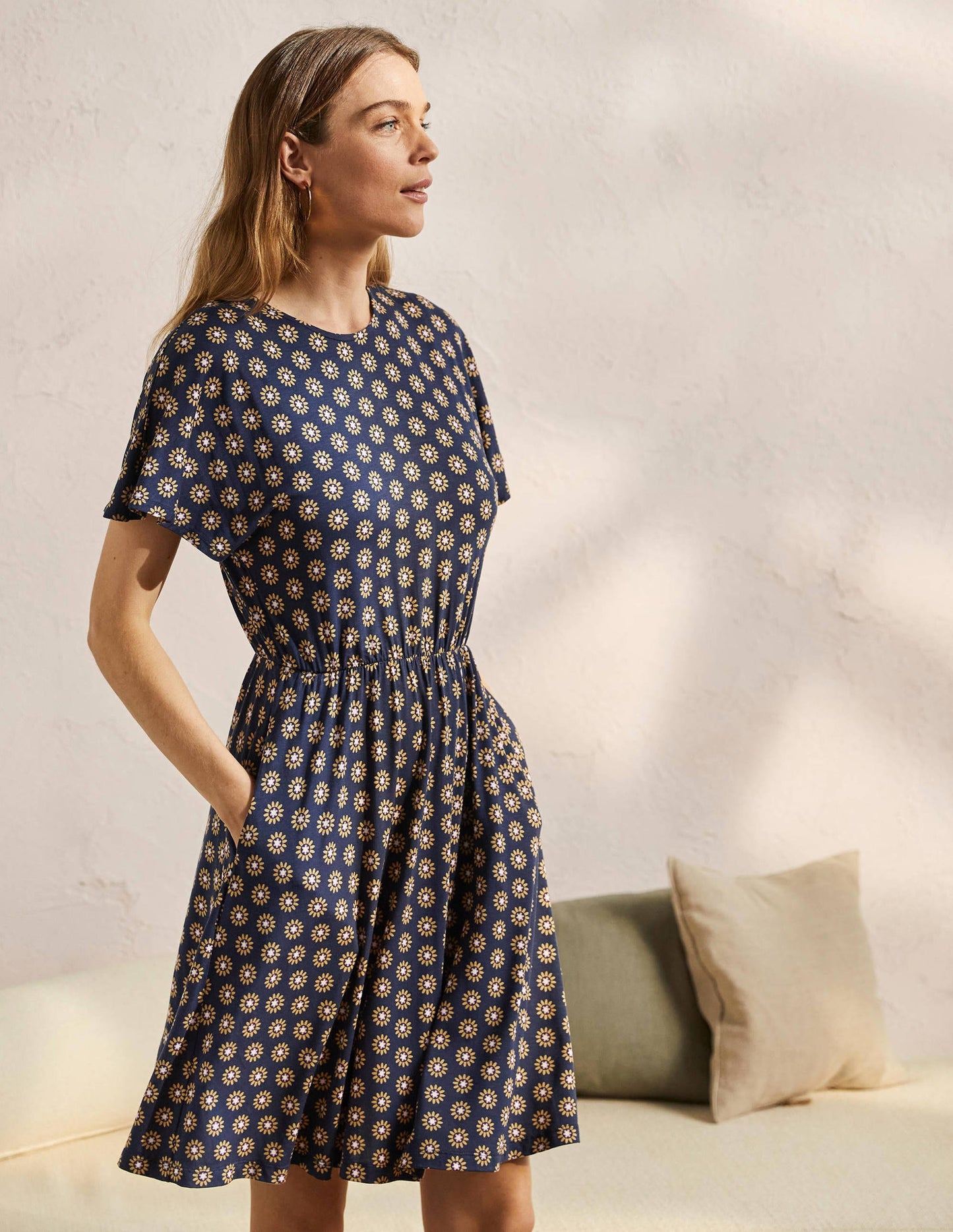Jerseykleid mit Flatterärmeln-Französisches Navy, Gänseblümchenmuster