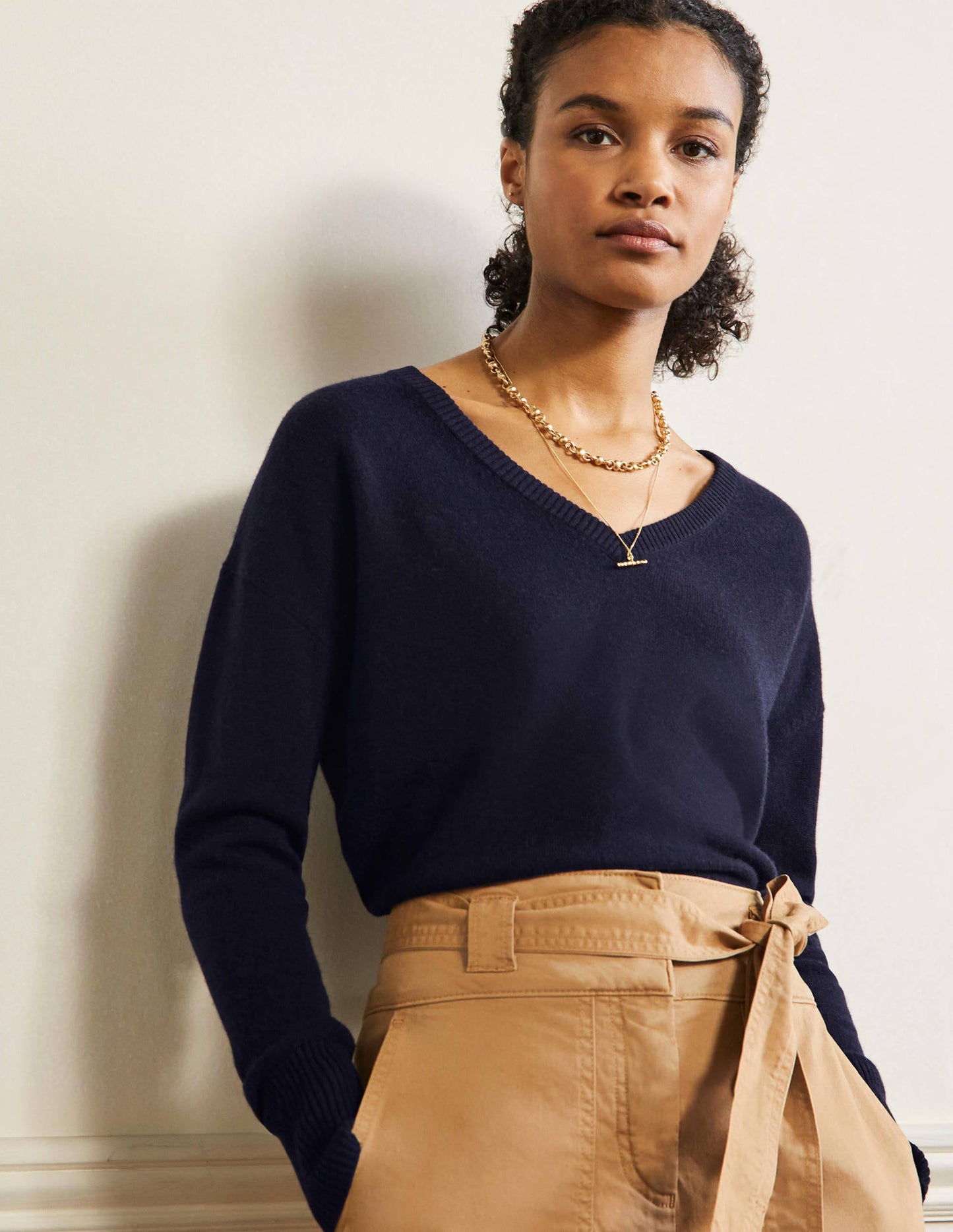 Lässiger Kaschmirpullover mit V-Ausschnitt-Marineblau