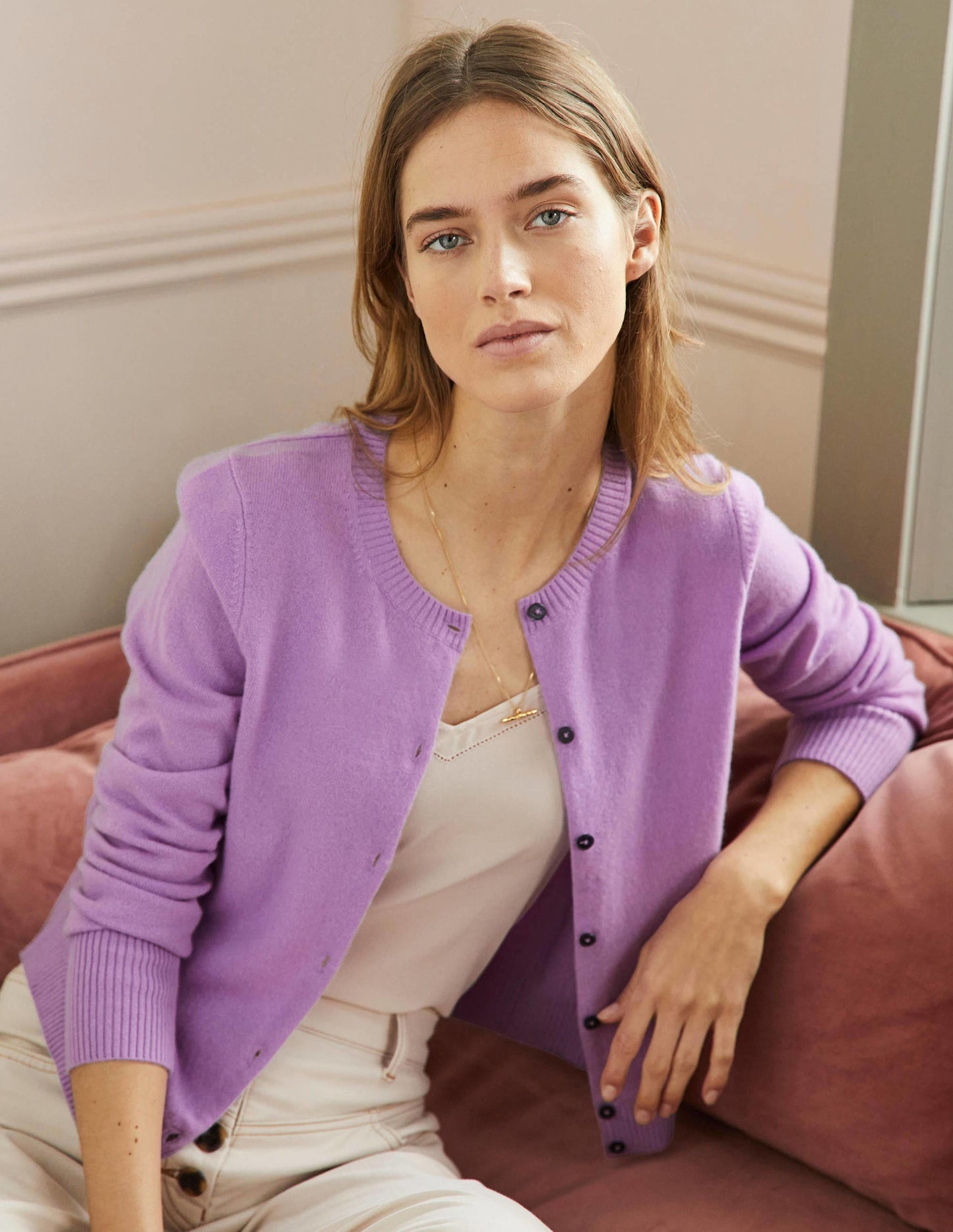 Kurz geschnittener Kaschmircardigan-Afrikanisches Violett