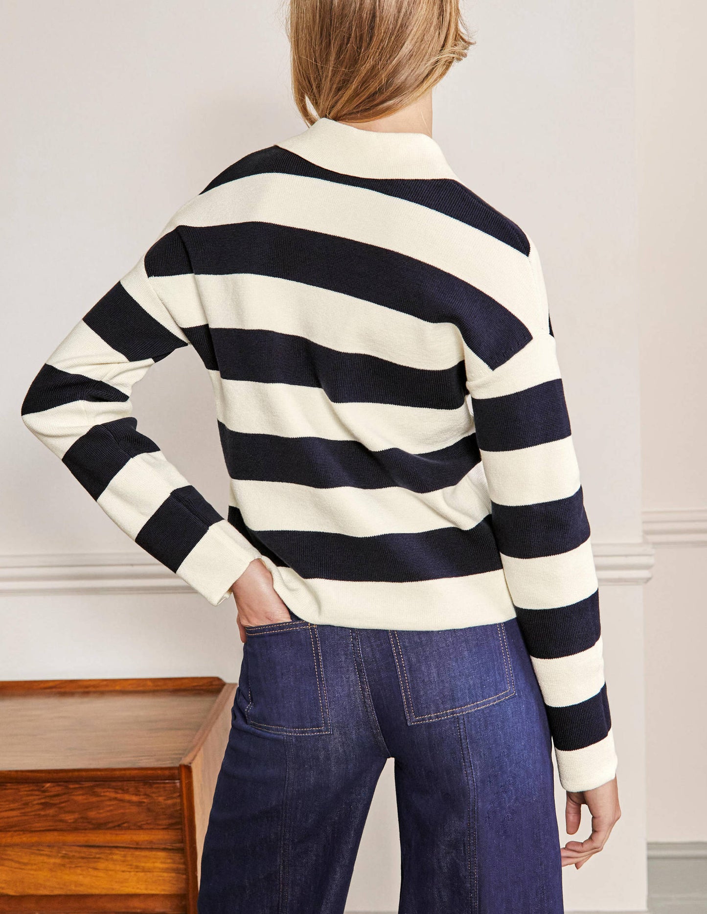 Cardigan mit Kragen und Schmucksteinknopf-Naturweiß Melange/Navy, Gestreift