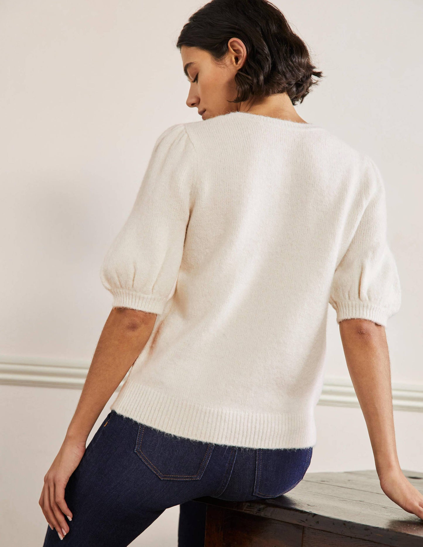 Flauschiger Cardigan mit Stickerei-Naturweiß, Stickerei