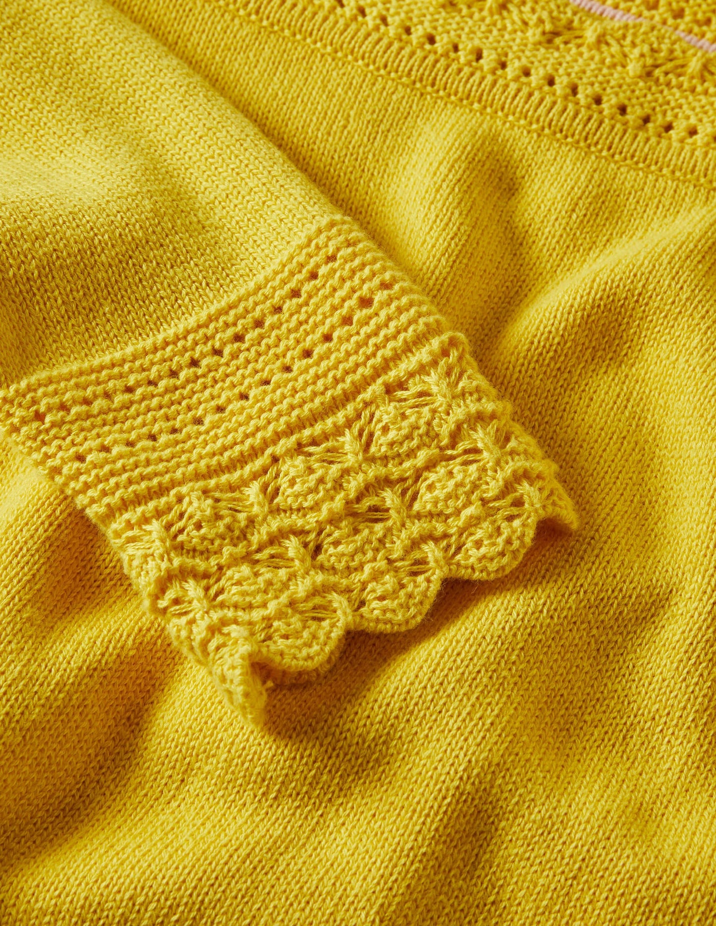 Pullover mit gehäkeltem Muschelsaum-Rauchgelb