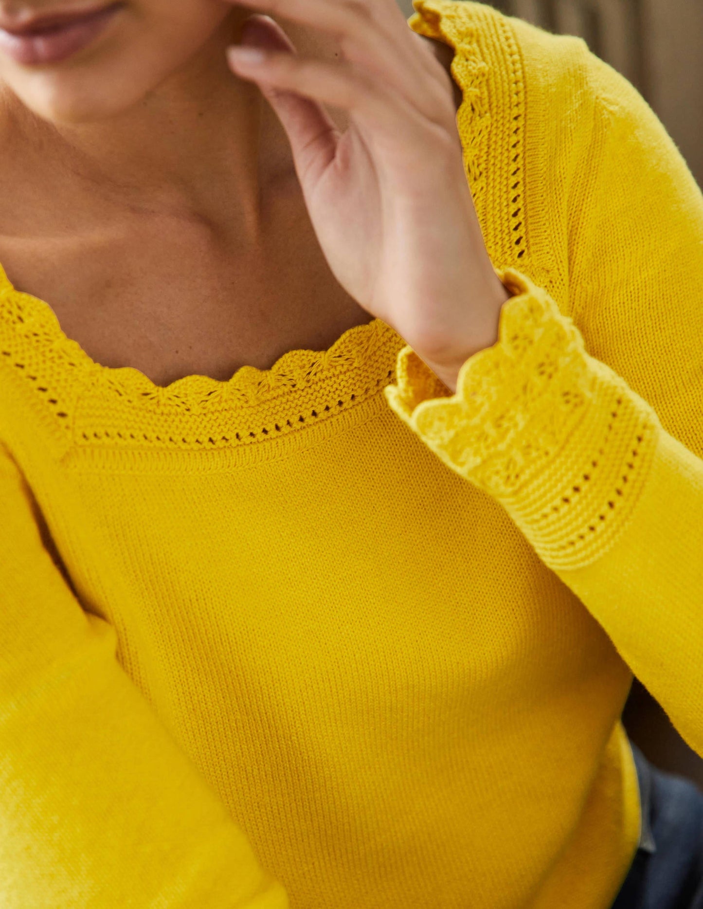 Pullover mit gehäkeltem Muschelsaum-Rauchgelb