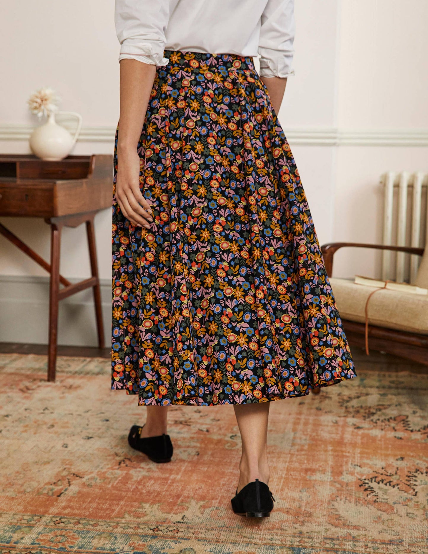 Jupe midi corolle en coton-Noir, motif Flora Bloom